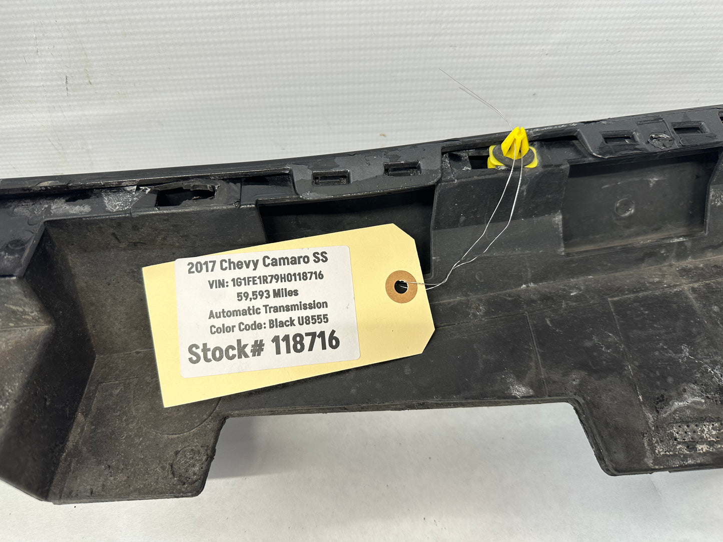 2017 Chevy Camaro SS LH Driver Rocker Molding OEM - Day's Parts Yard