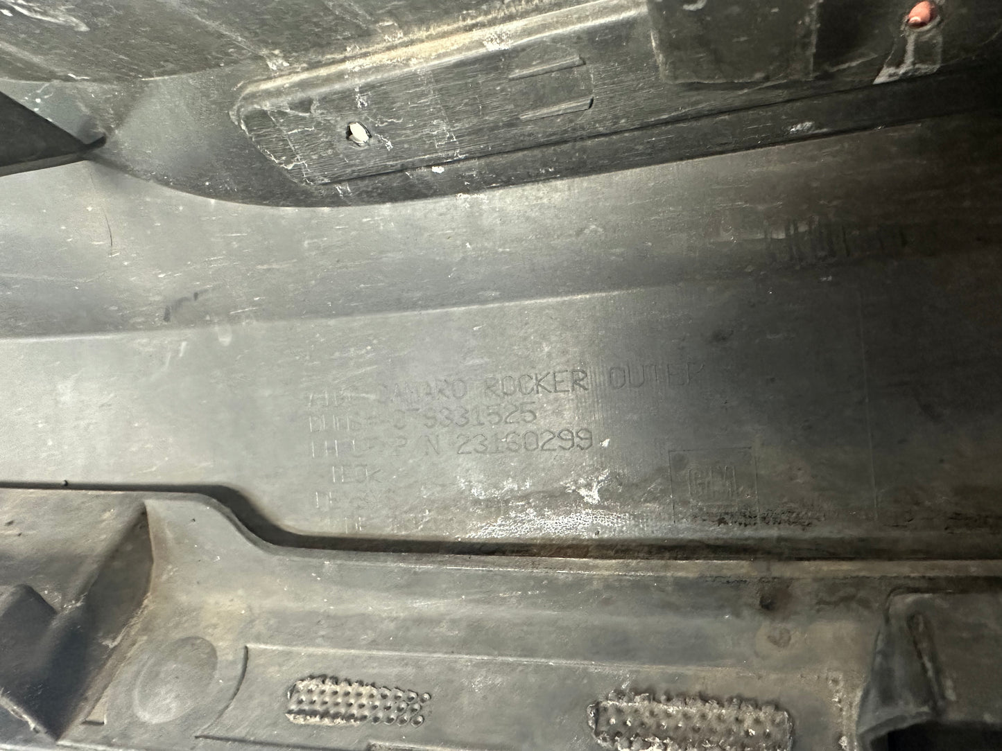 2017 Chevy Camaro SS LH Driver Rocker Molding OEM - Day's Parts Yard