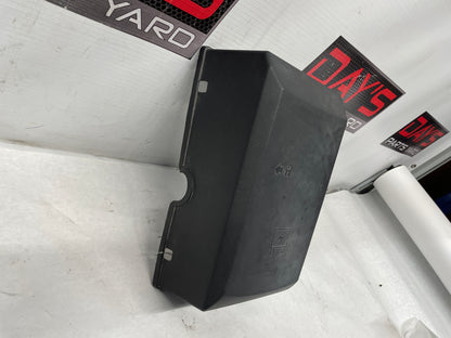 2013 GMC Sierra C1500 SLE Engine Fuse Box Cover Panel OEM - Day's Parts Yard