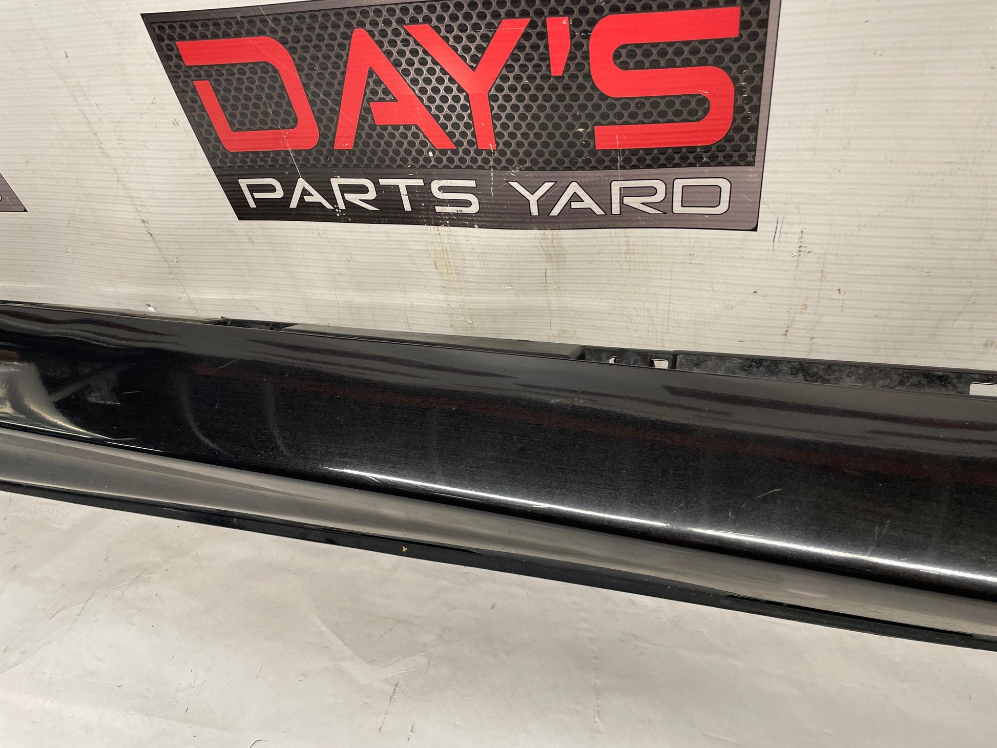 2016 Chevy SS Sedan RH Passenger Rocker Molding Side Skirt Panel Trim Black OEM - Day's Parts Yard