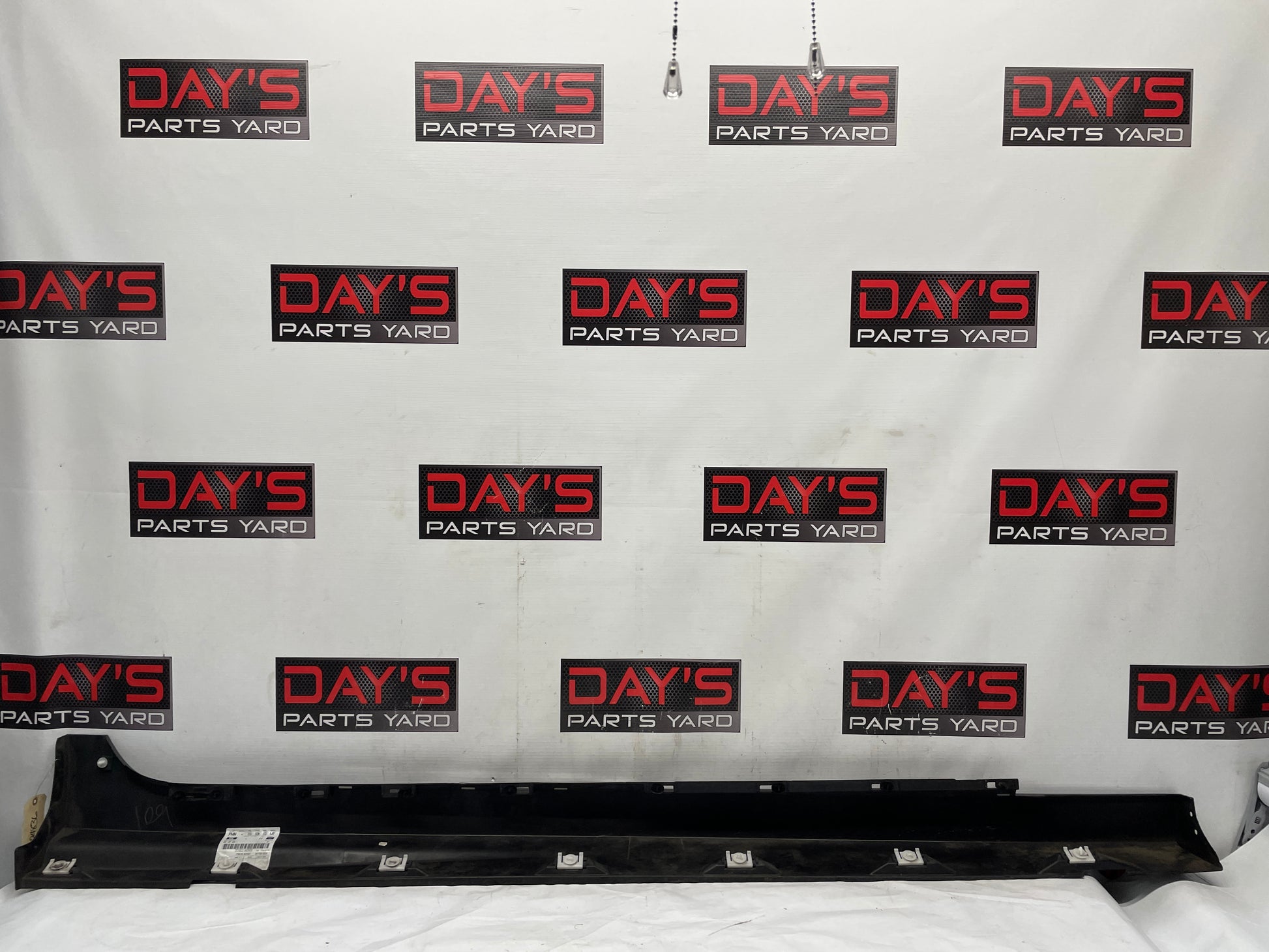 2016 Chevy SS Sedan LH Driver Rocker Molding Side Skirt Panel Trim Black OEM - Day's Parts Yard