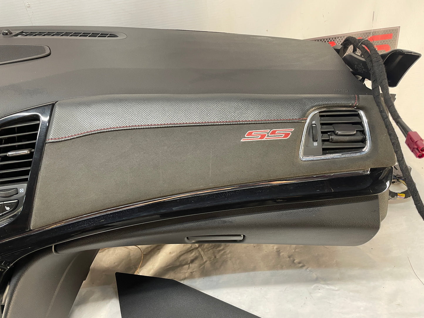 2015 Chevy SS Sedan Complete Dash & Center Console w/ Shifter OEM