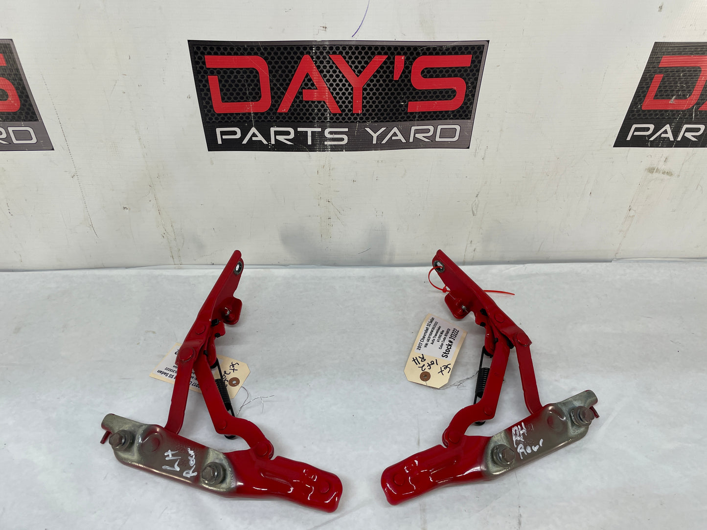 2017 Chevy SS Sedan RH & LH Trunk Hinges OEM - Day's Parts Yard