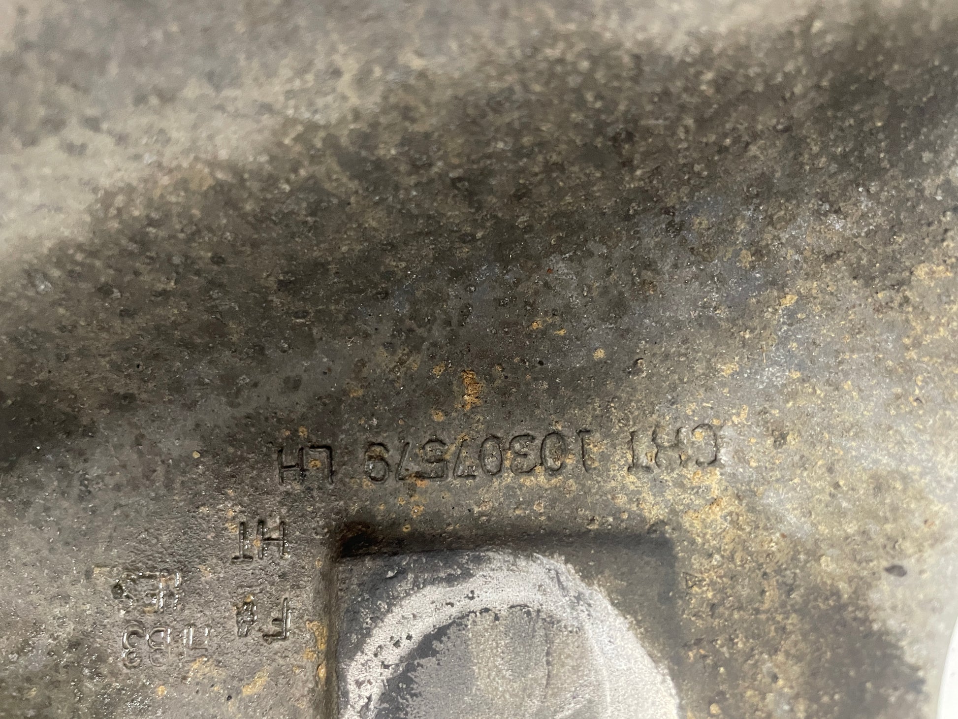 2008 Chevy Corvette Front Lower Control Arm LH Driver OEM - Day's Parts Yard