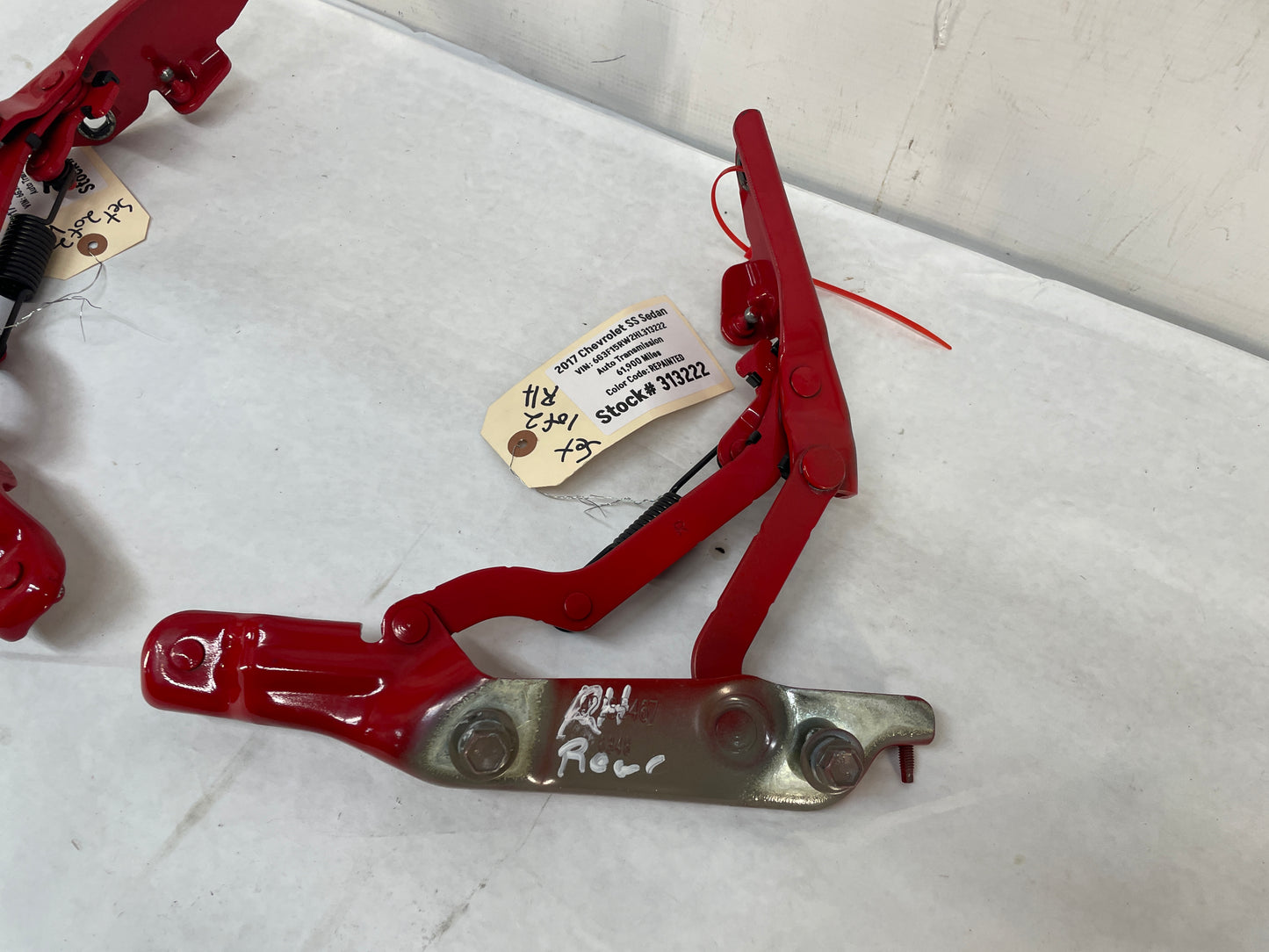 2017 Chevy SS Sedan RH & LH Trunk Hinges OEM - Day's Parts Yard