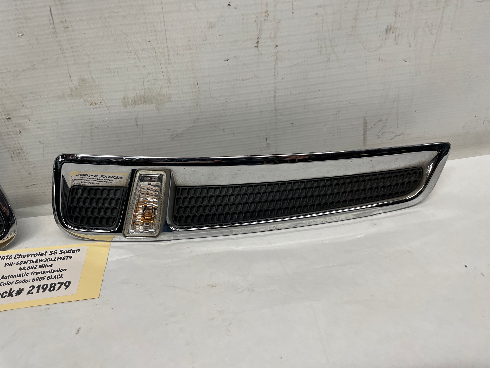 2016 Chevy SS Sedan RH & LH Fender Marker Lights Tail Lamp OEM - Day's Parts Yard