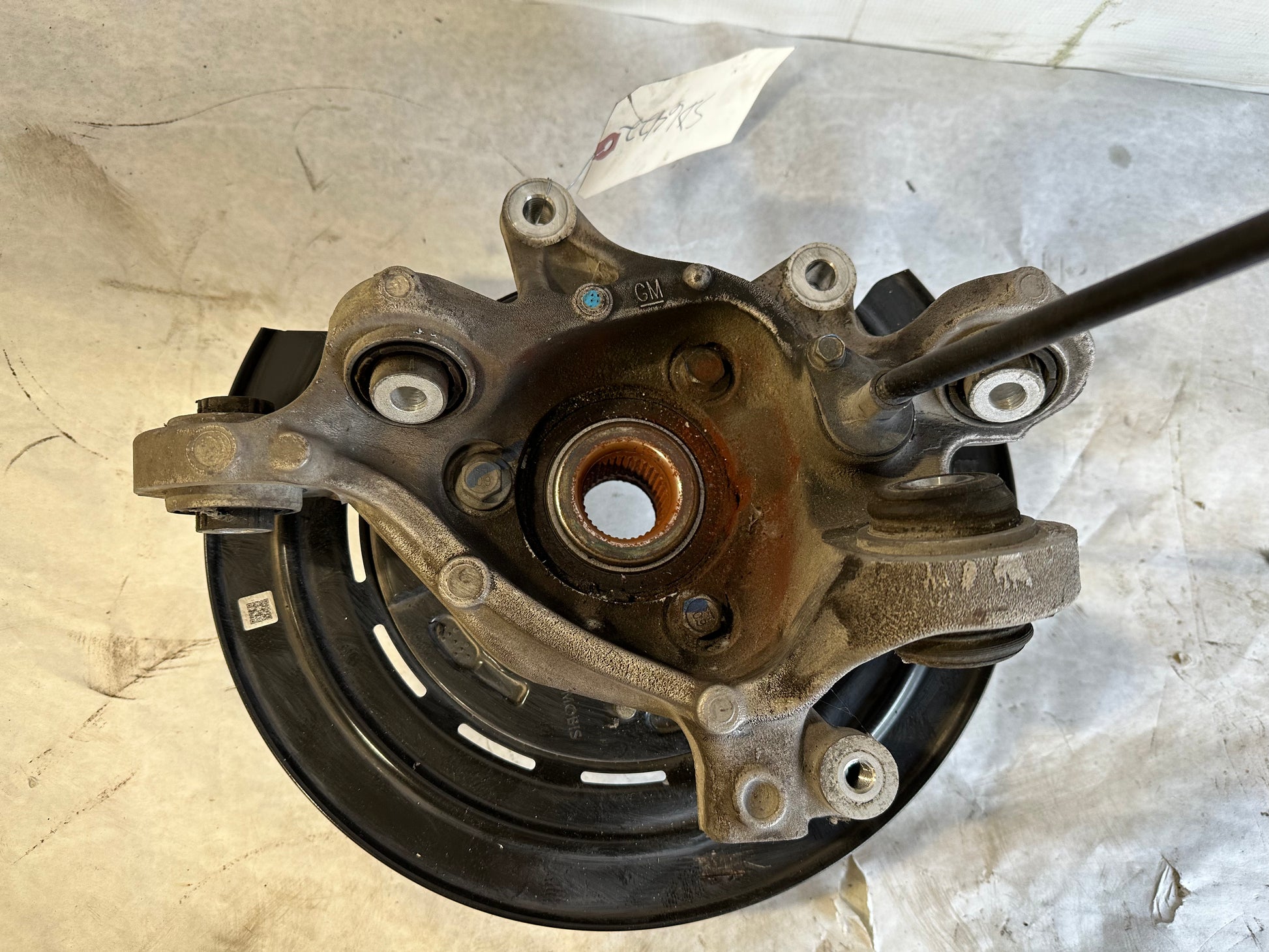 2017 Chevy Camaro ZL1 Rear RH Passenger Spindle Knuckle Hub OEM - Day's Parts Yard