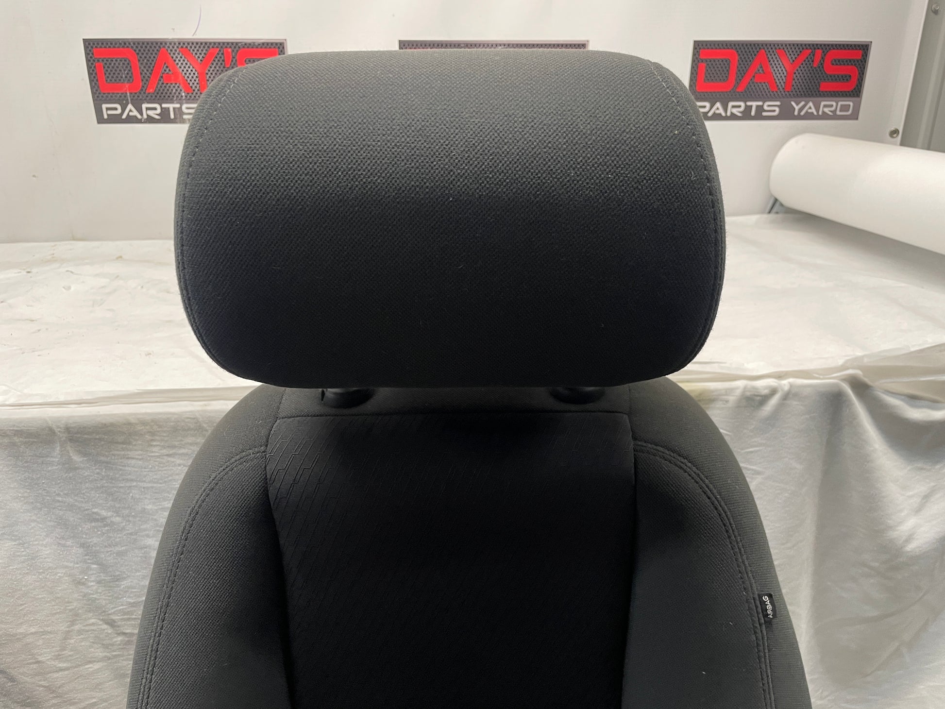2015 Chevy Silverado K1500 Seats RH & LH Front Black Cloth OEM LOCAL PICK UP - Day's Parts Yard