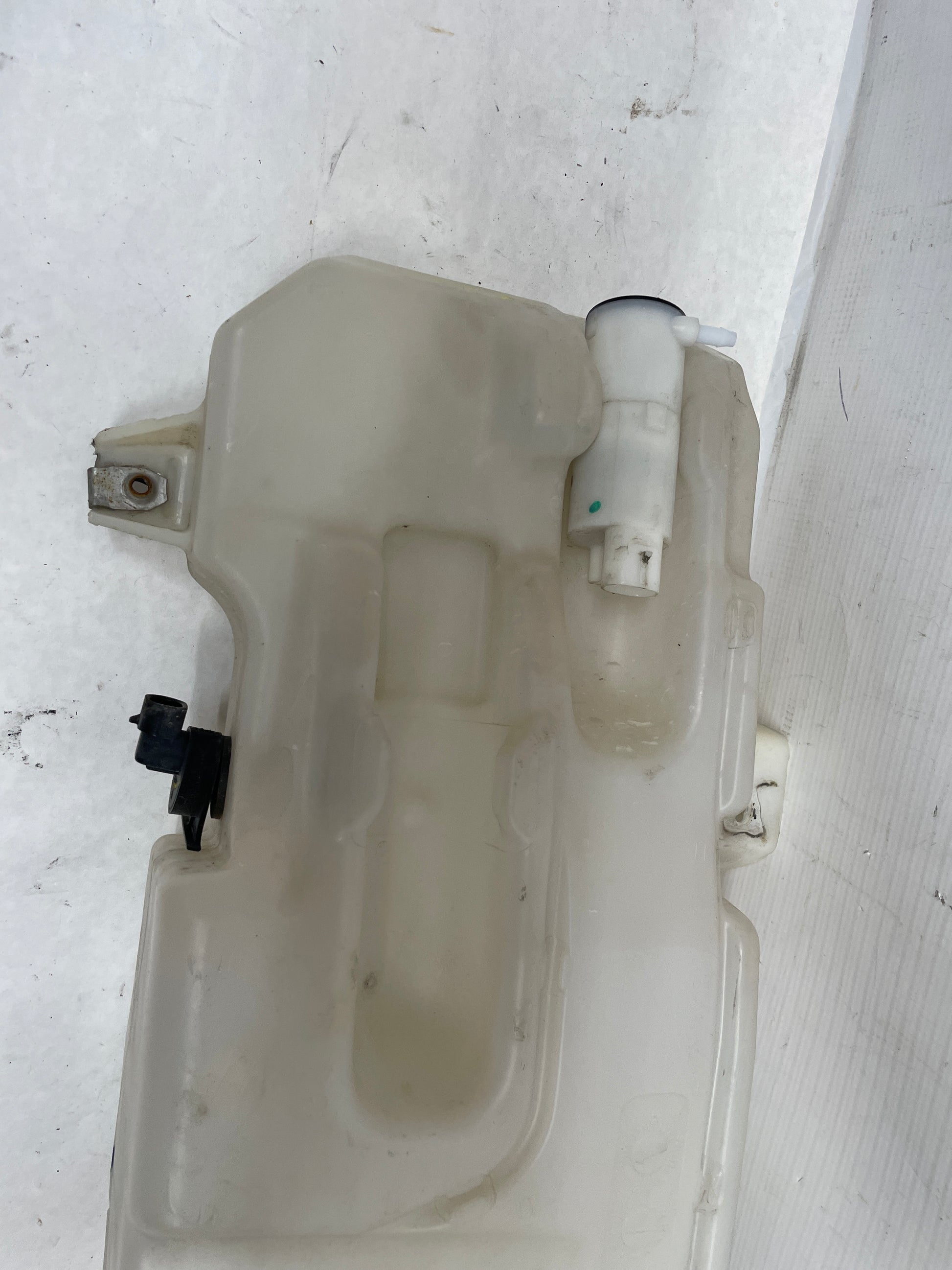 2013 GMC Sierra C1500 SLE Windshield Washer Bottle Reservoir W Motor OEM - Day's Parts Yard