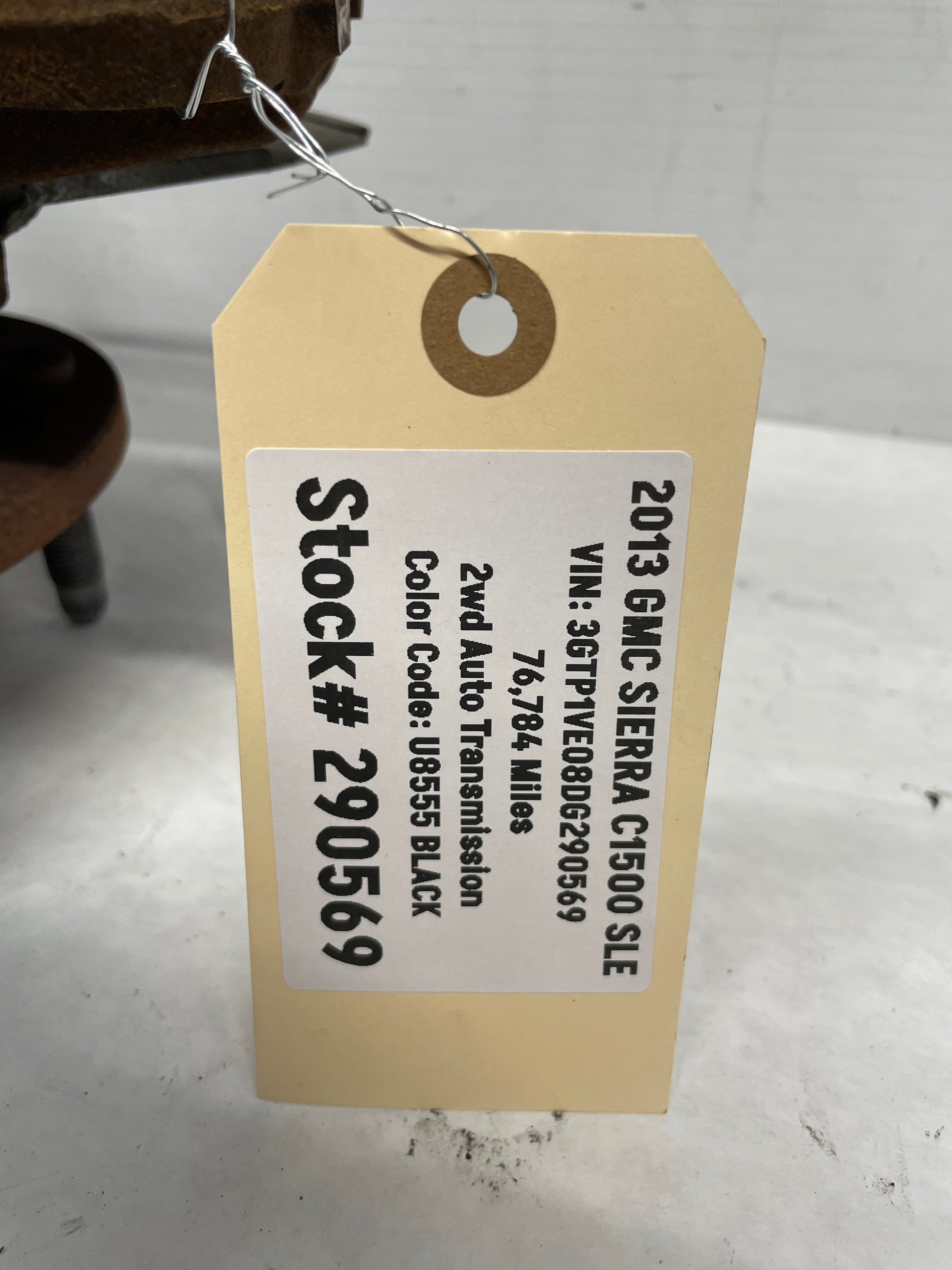 2013 GMC Sierra C1500 SLE RH Passenger Front Spindle Knuckle Hub OEM - Day's Parts Yard