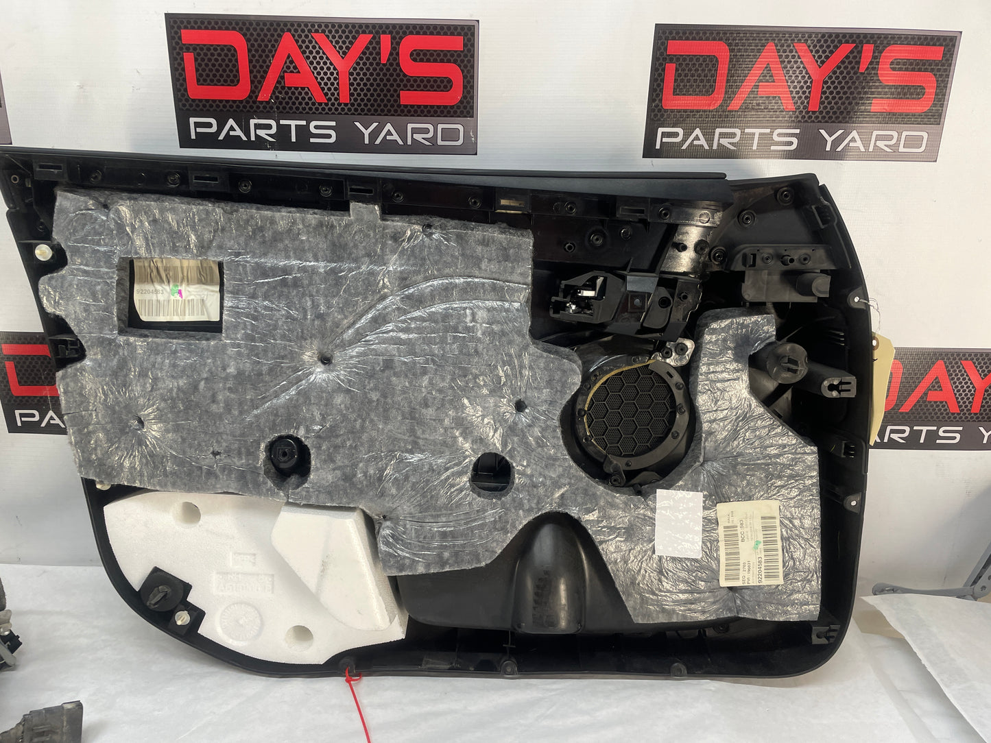 2009 Pontiac G8 RH Passenger Front Interior Door Panel Trim OEM