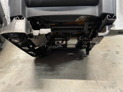 2015 Chevy Silverado K1500 Seats RH & LH Front Black Cloth OEM LOCAL PICK UP - Day's Parts Yard