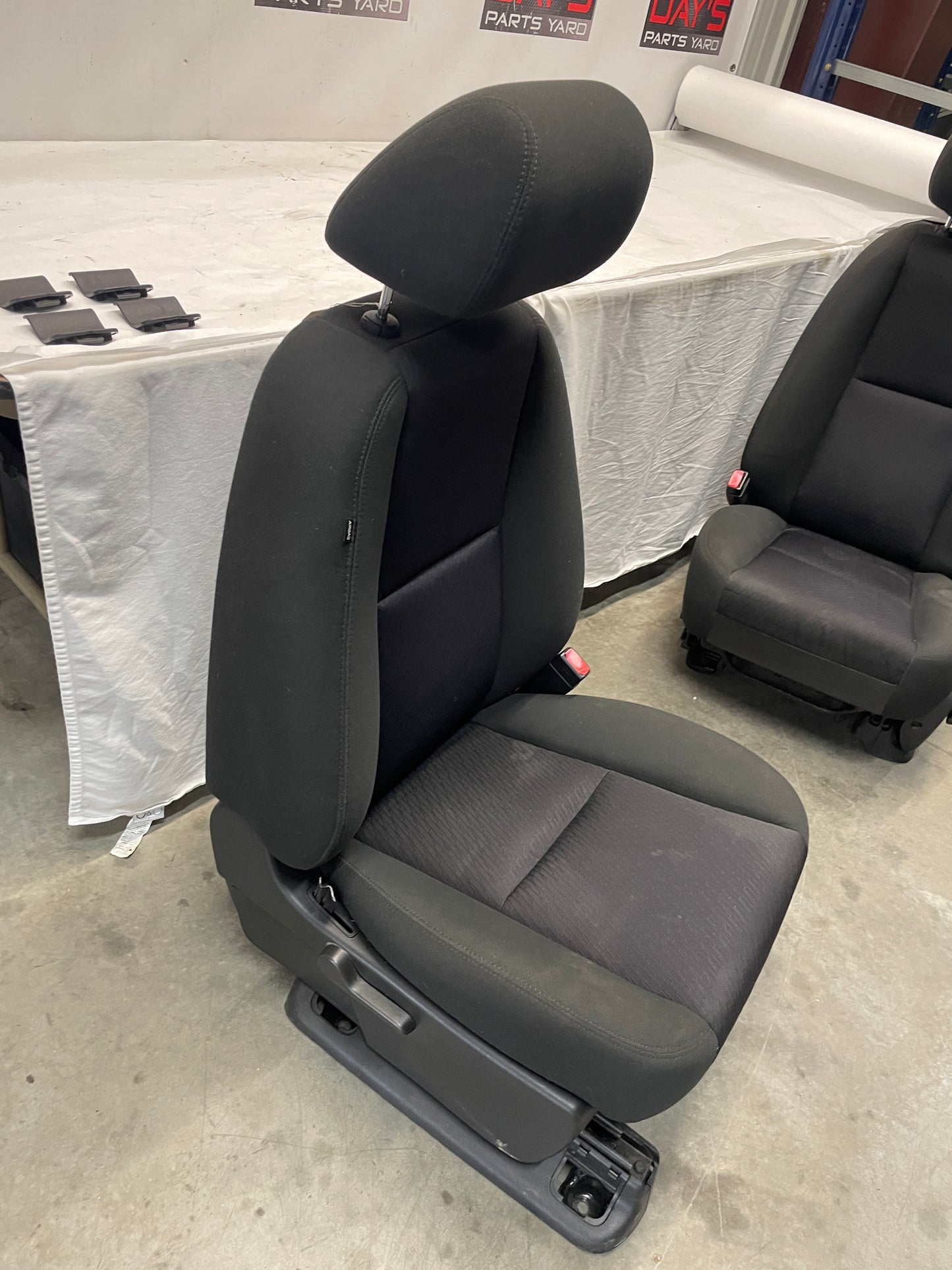 2015 Chevy Silverado K1500 Seats RH & LH Front Black Cloth OEM LOCAL PICK UP - Day's Parts Yard