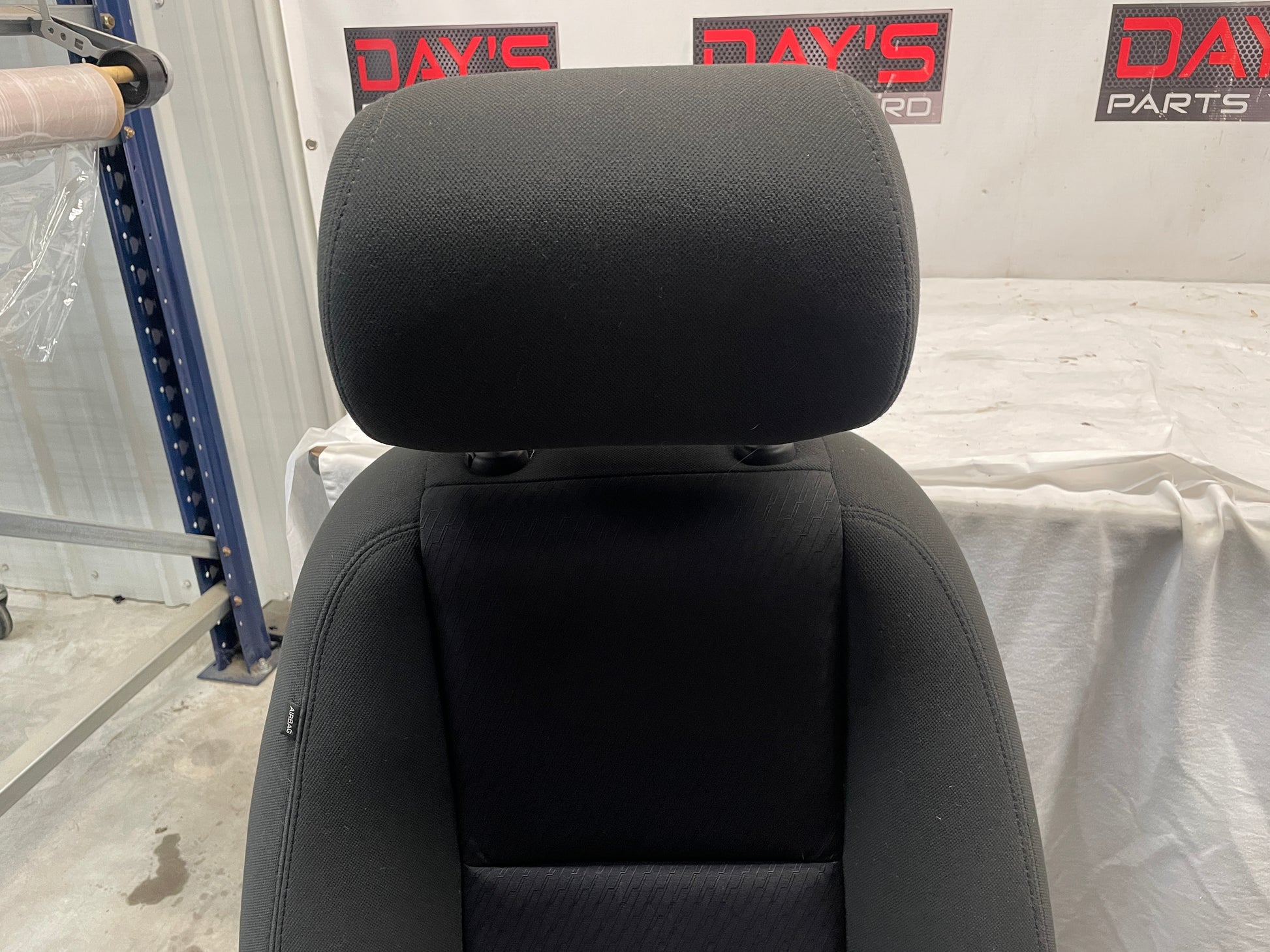 2015 Chevy Silverado K1500 Seats RH & LH Front Black Cloth OEM LOCAL PICK UP - Day's Parts Yard