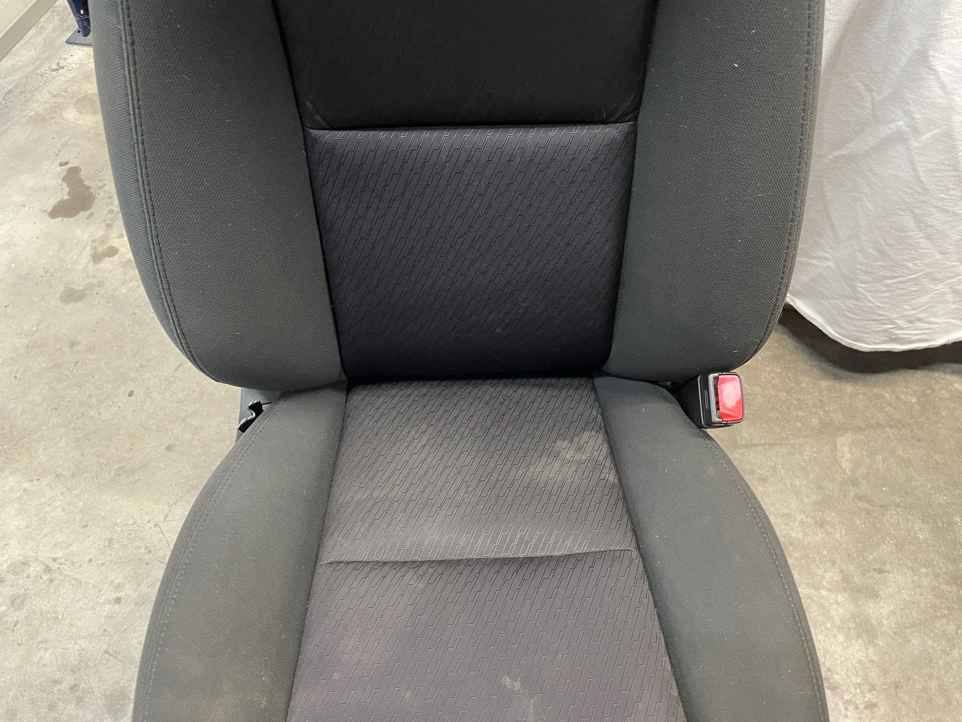2015 Chevy Silverado K1500 Seats RH & LH Front Black Cloth OEM LOCAL PICK UP - Day's Parts Yard