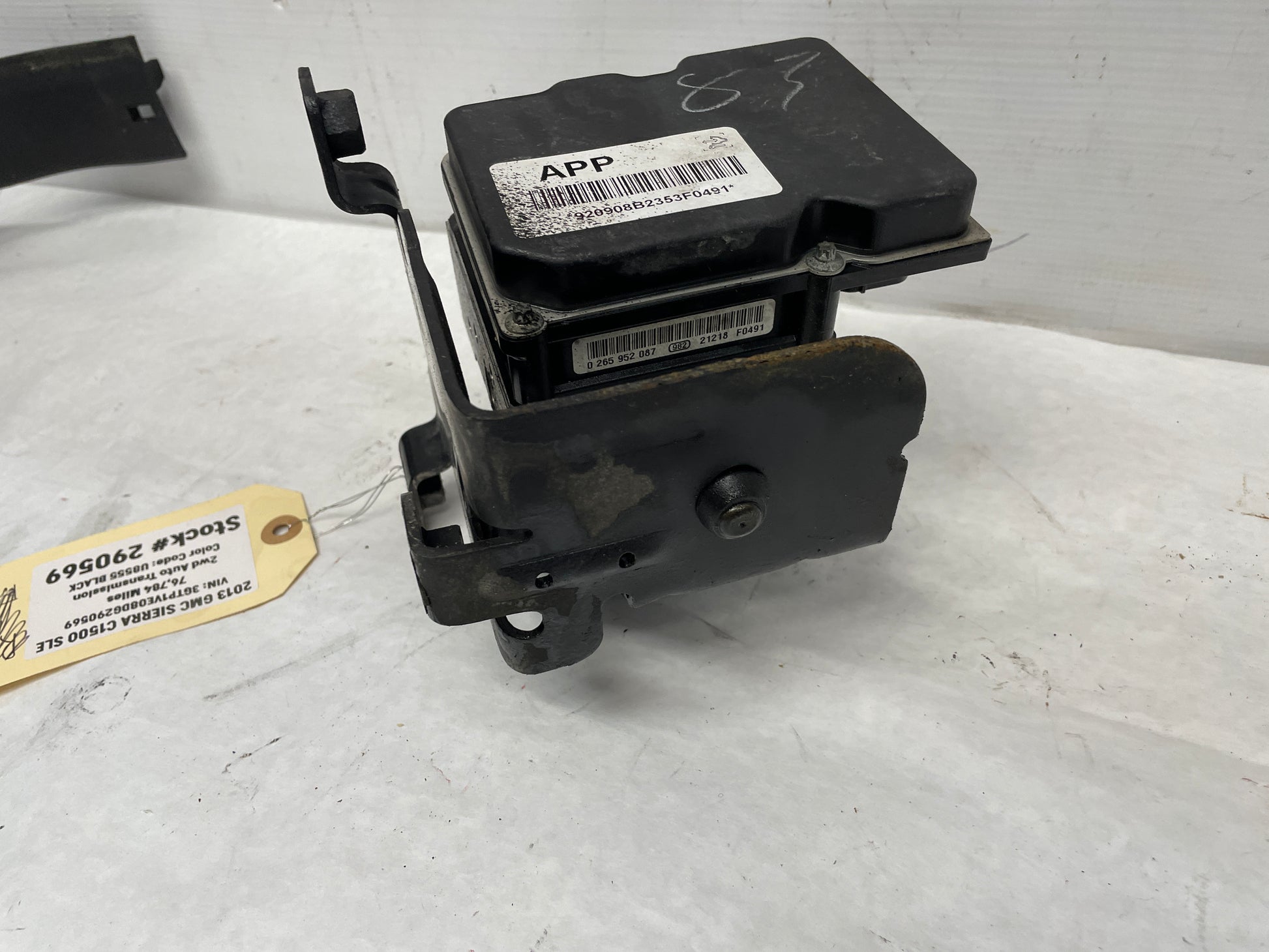 2013 GMC Sierra C1500 SLE ABS Pump Control  Module OEM - Day's Parts Yard