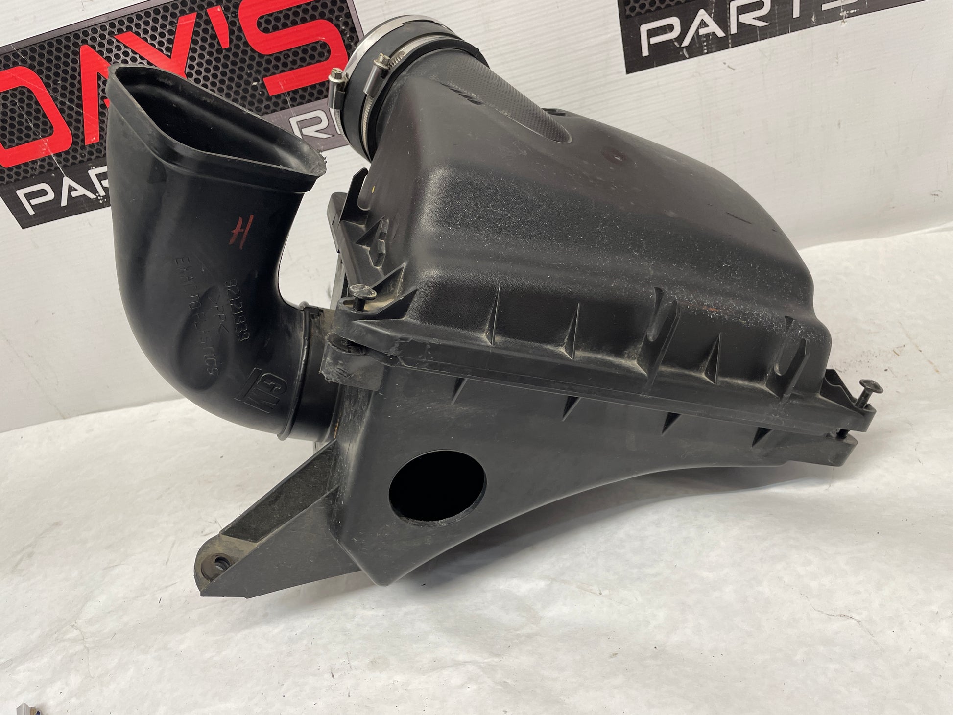 2006 Pontiac GTO Cold Air Intake OEM - Day's Parts Yard