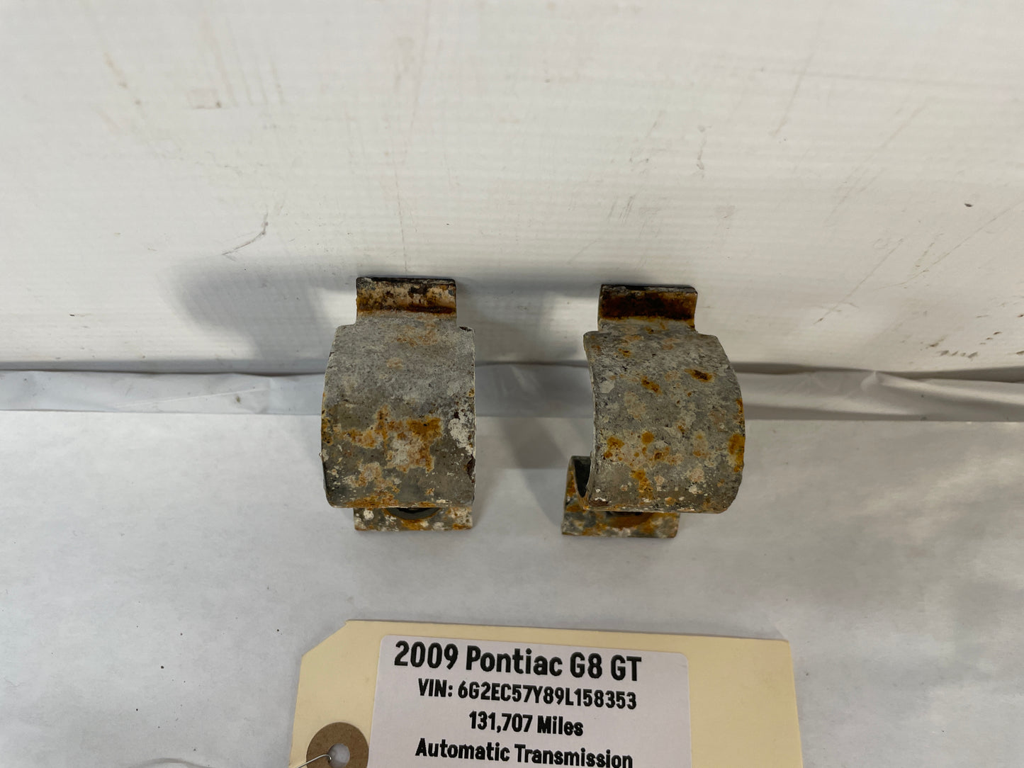 2009 Pontiac G8 Rear Suspension Stabilizer Sway Bar Brackets Clamps OEM