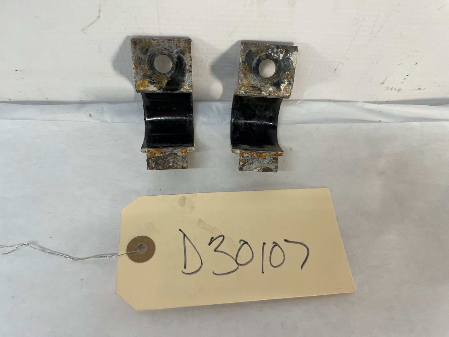 2009 Pontiac G8 Rear Suspension Stabilizer Sway Bar Brackets Clamps OEM