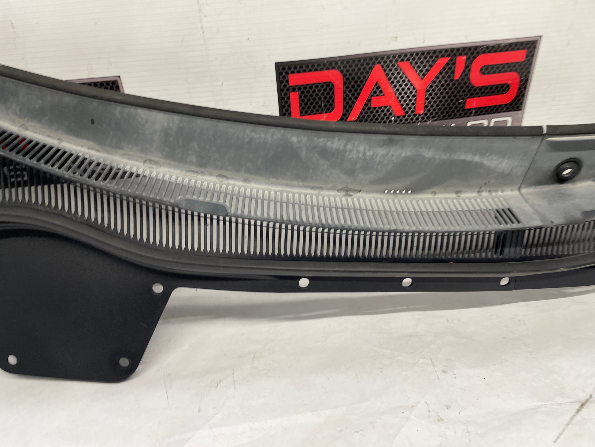 2016 Chevy SS Sedan Windshield Wiper Cowl Grill OEM - Day's Parts Yard
