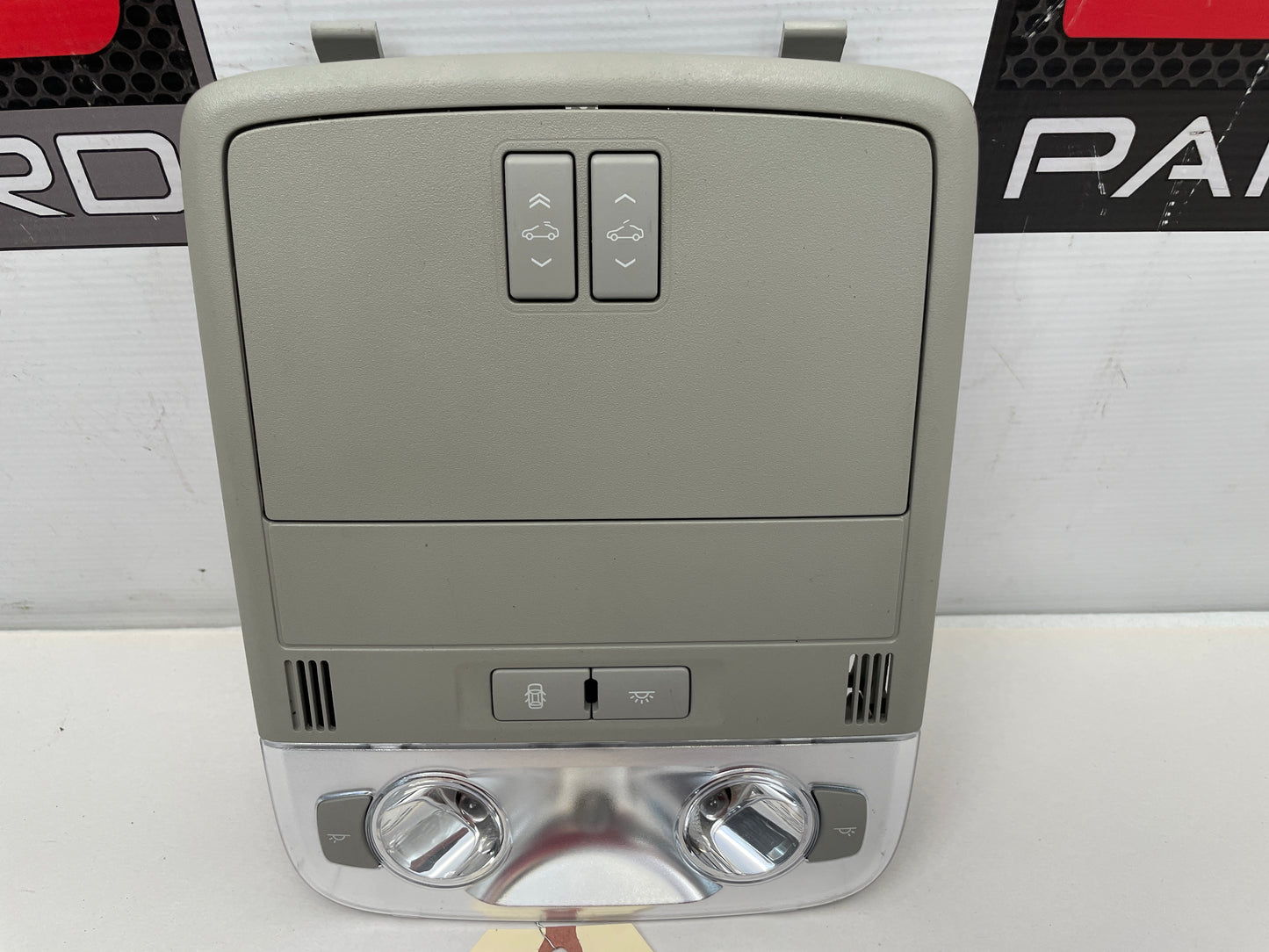 2017 Chevy SS Sedan Over Head Console Dome Light OEM - Day's Parts Yard
