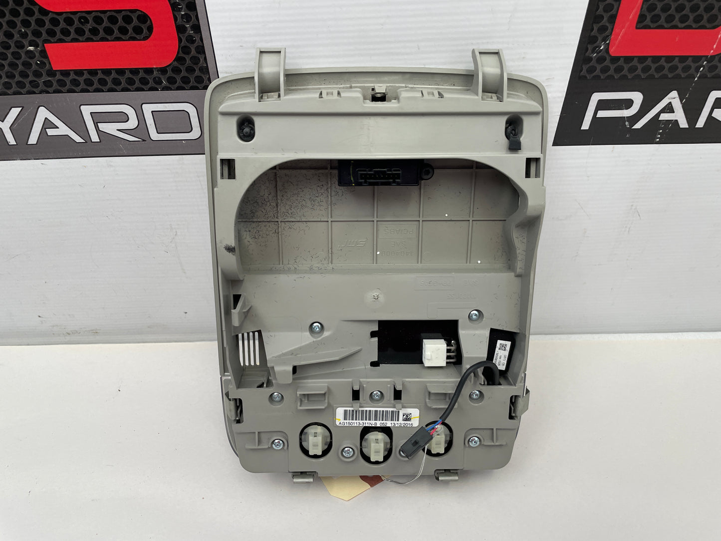 2017 Chevy SS Sedan Over Head Console Dome Light OEM - Day's Parts Yard