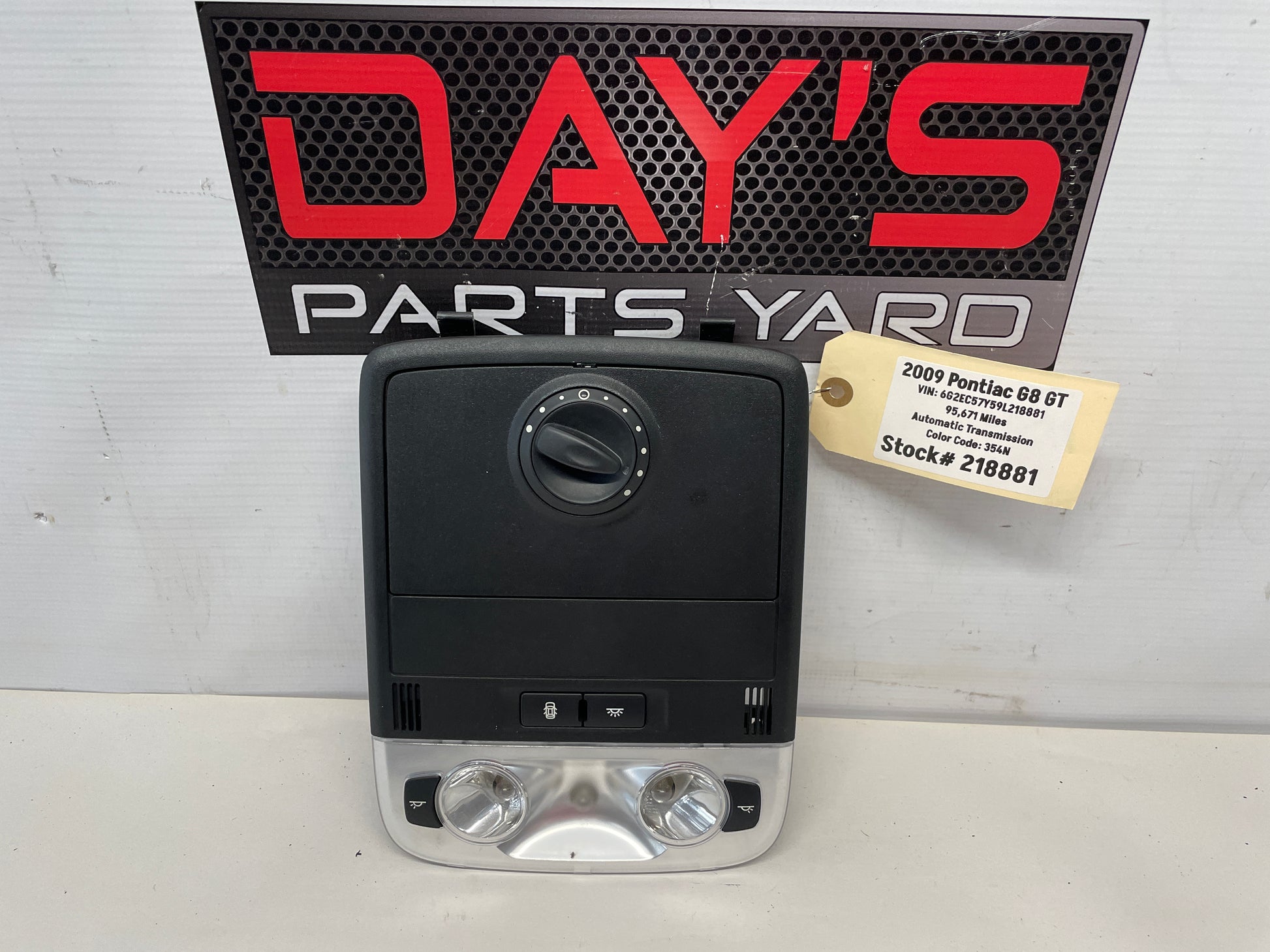 2009 Pontiac G8 GT Over Head Console Dome Map Light OEM - Day's Parts Yard