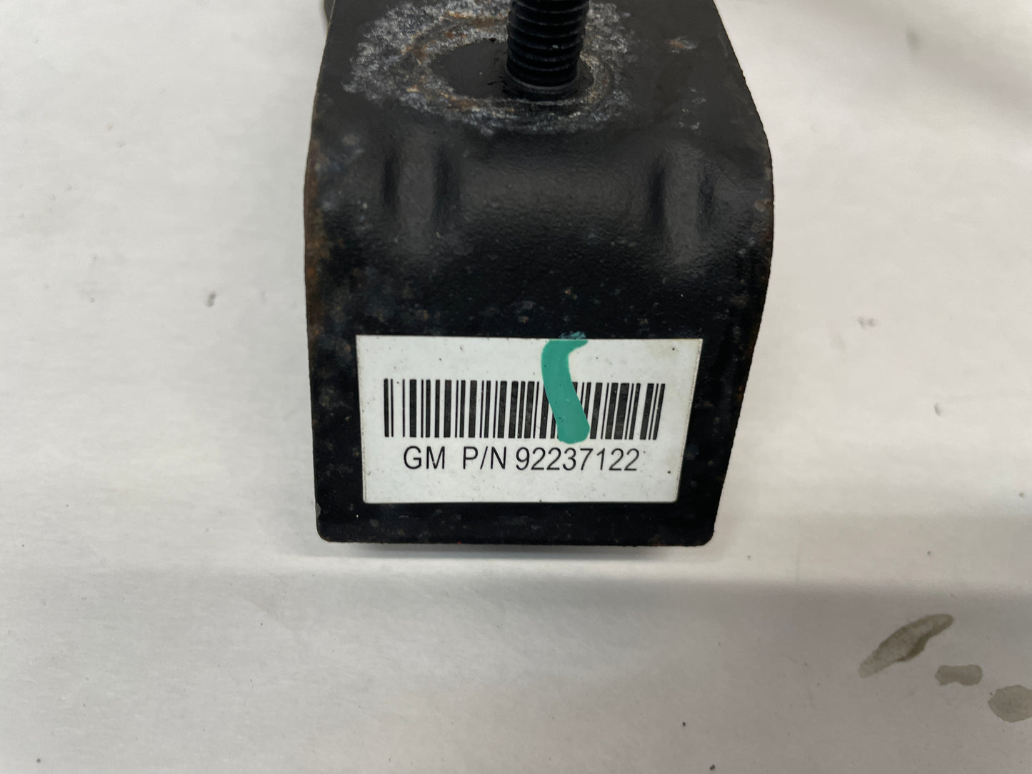 2017 Chevy SS Sedan Automatic Transmission Crossmember Mount OEM