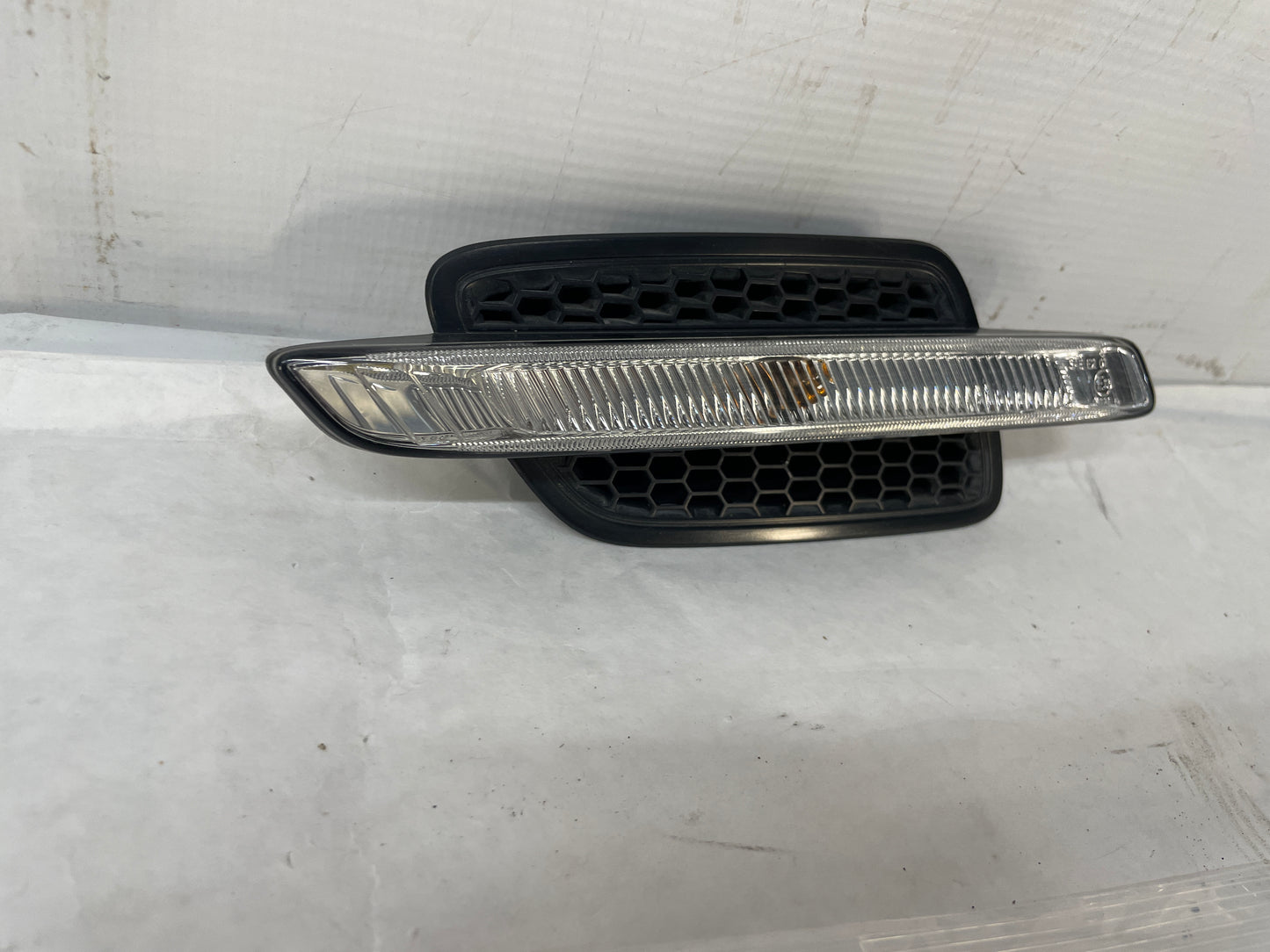 2009 Pontiac G8  Driver Fender Marker Repeater Light Lamp Grill OEM - Day's Parts Yard