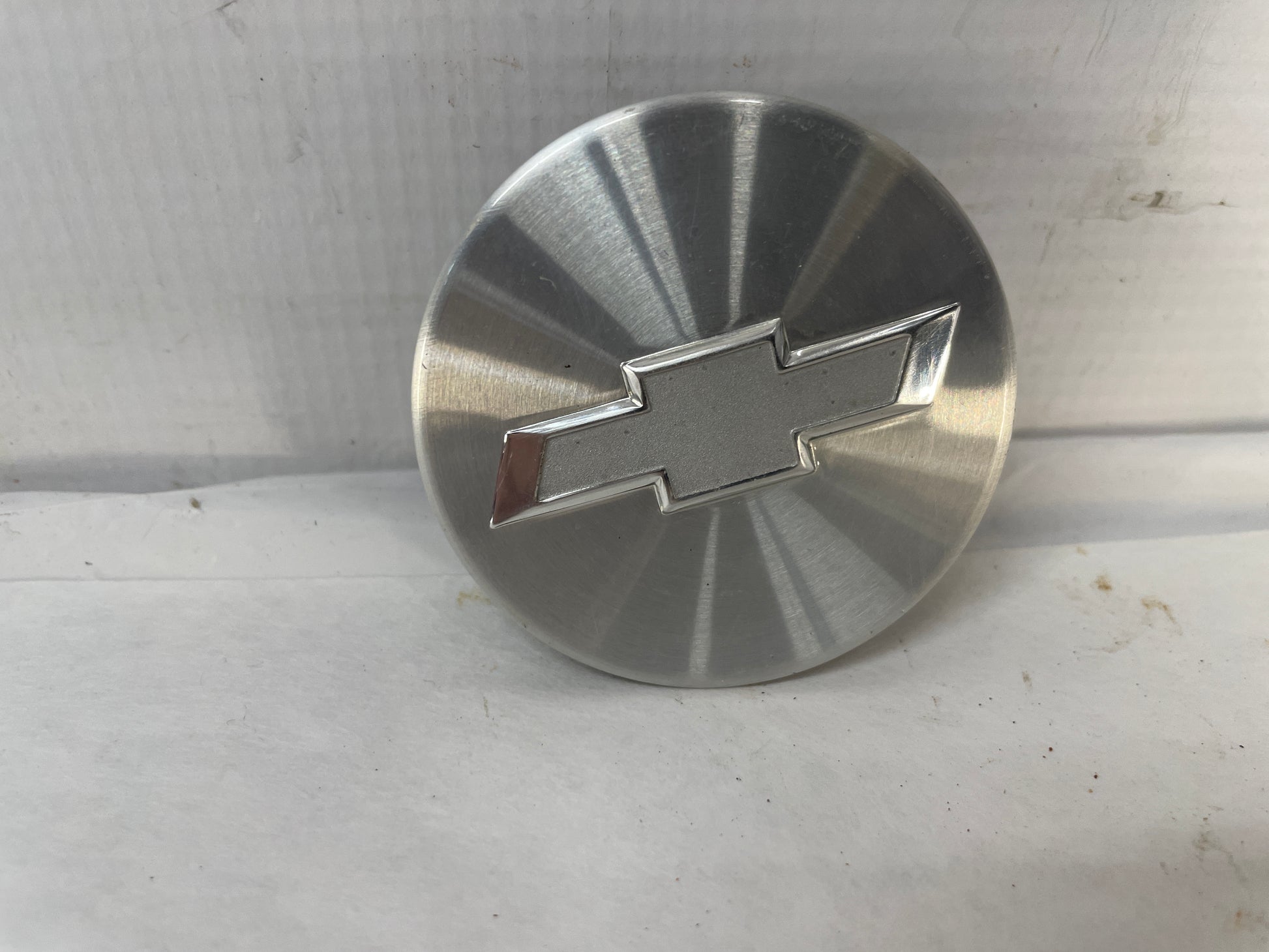 2015 Chevy Camaro SS Wheel Center Cap OEM - Day's Parts Yard