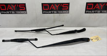 2016 Chevy SS Sedan RH & LH Windshield Wiper Arms Set OEM - Day's Parts Yard