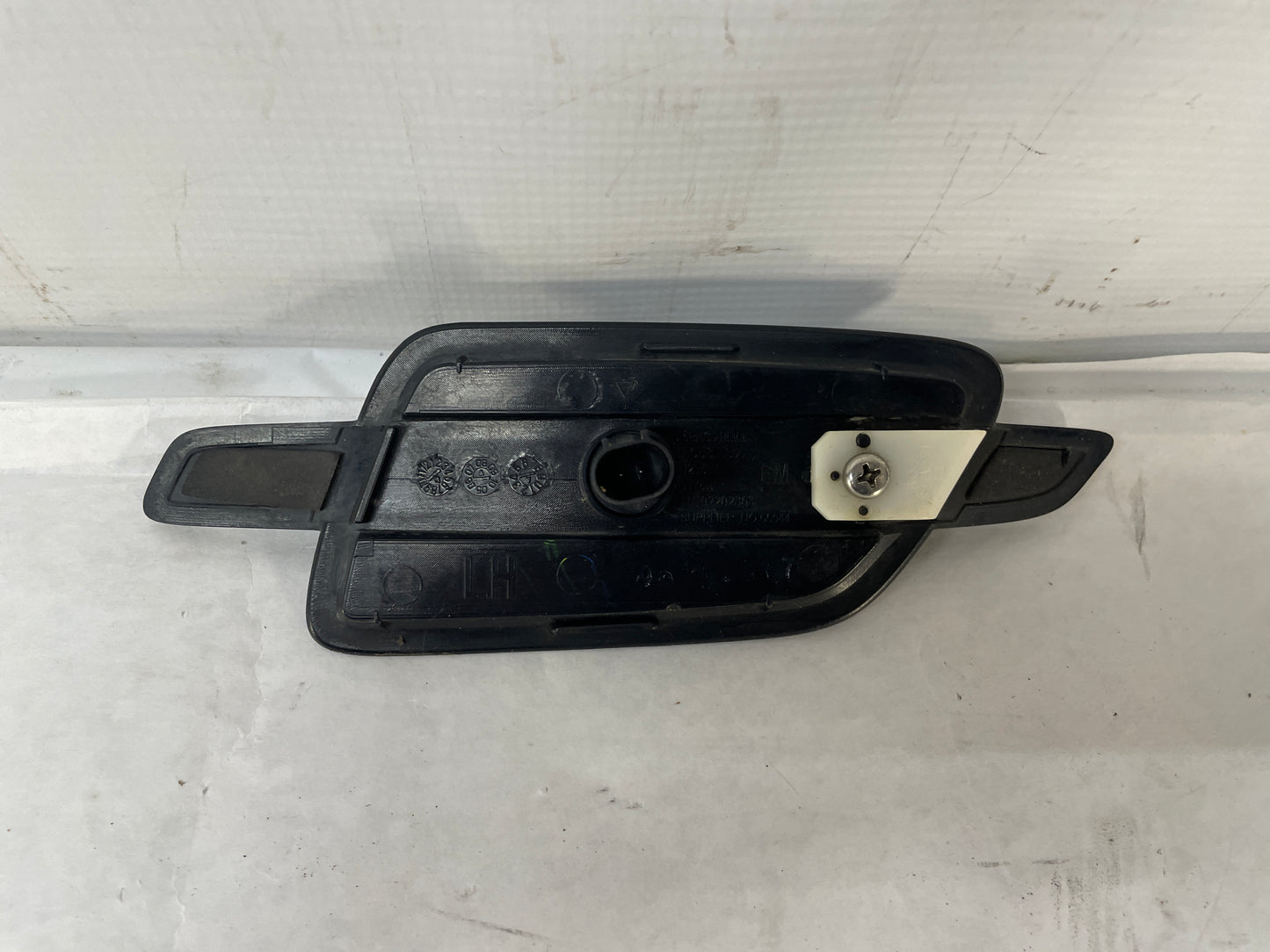 2009 Pontiac G8  Driver Fender Marker Repeater Light Lamp Grill OEM - Day's Parts Yard