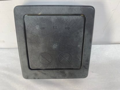 2015 Chevy SS Sedan Engine Bay Fuse Box Relay Cover Lid OEM