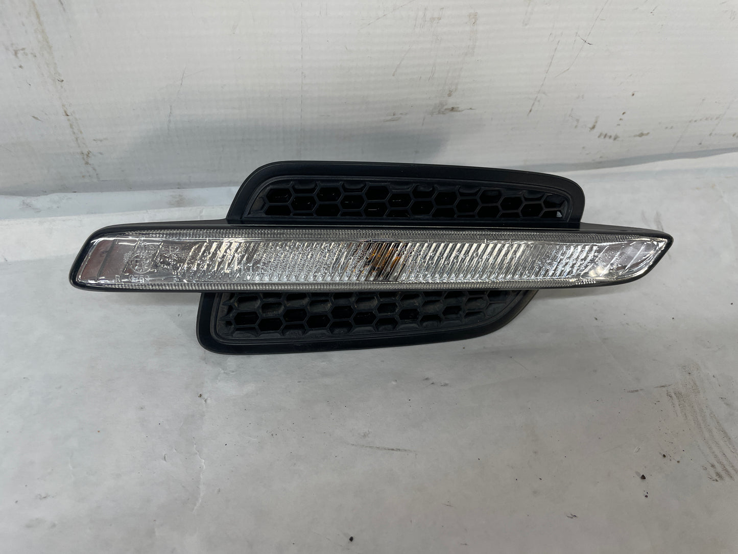2009 Pontiac G8 GT RH Passenger Fender Marker Repeater Lamp Light OEM - Day's Parts Yard