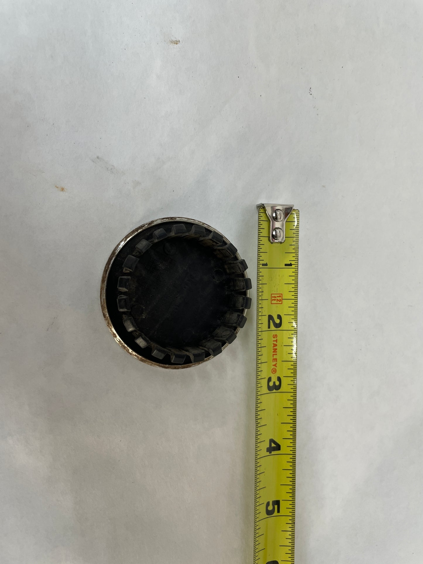 2015 Chevy Camaro SS Wheel Center Cap OEM - Day's Parts Yard