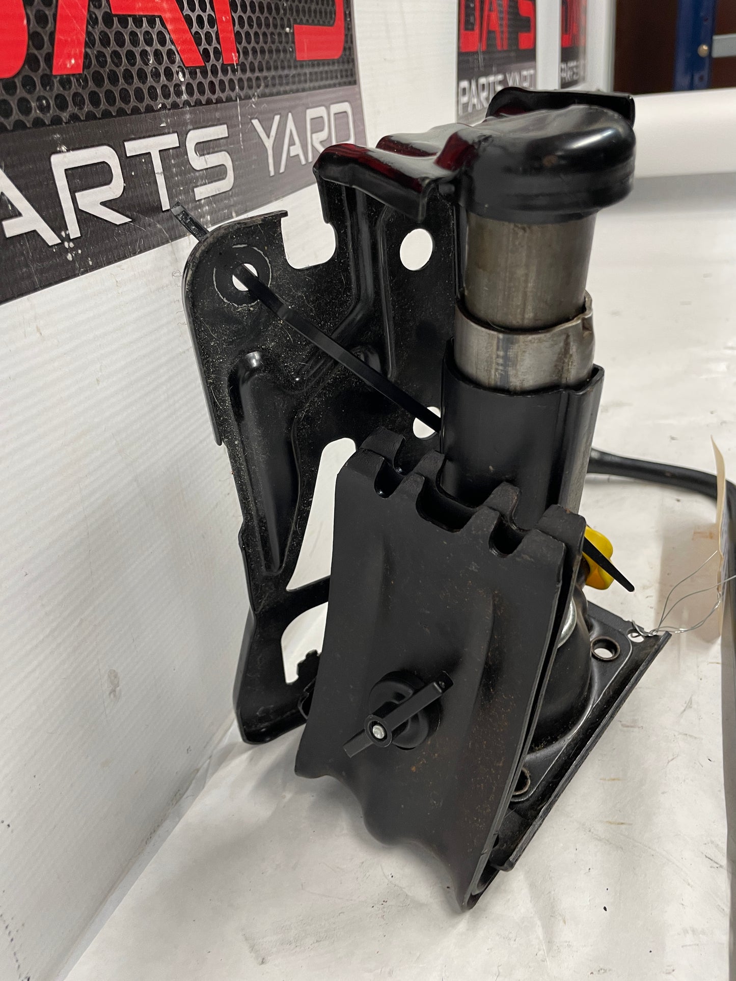 2013 GMC Sierra C1500 SLE Spare Tire Emergency Jack Kit with Tools Set OEM - Day's Parts Yard