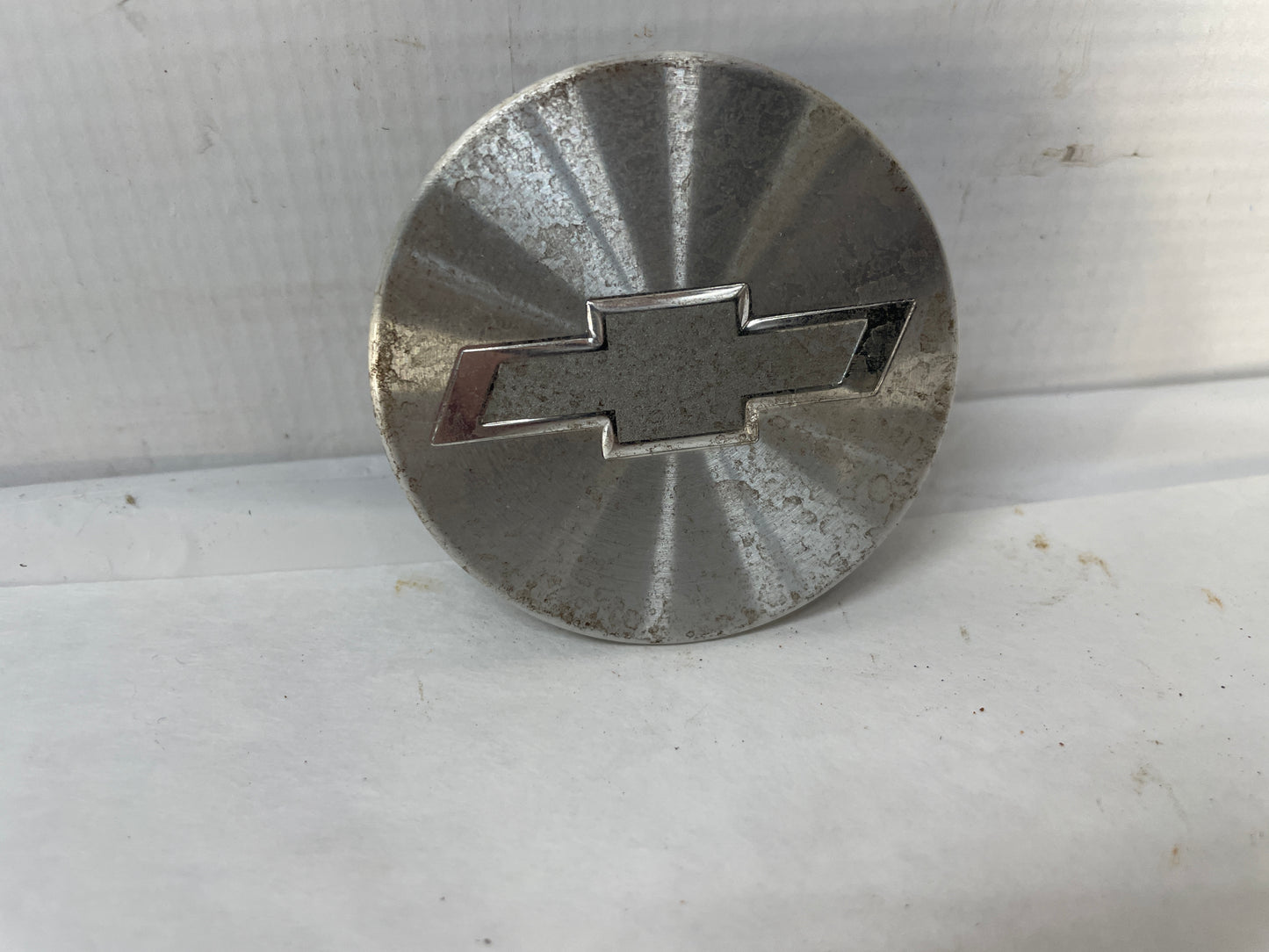 2015 Chevy Camaro SS Wheel Center Cap OEM - Day's Parts Yard