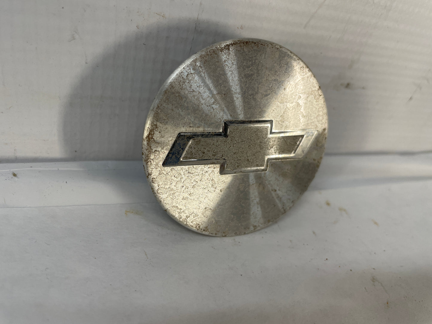 2015 Chevy Camaro SS Wheel Center Cap OEM - Day's Parts Yard