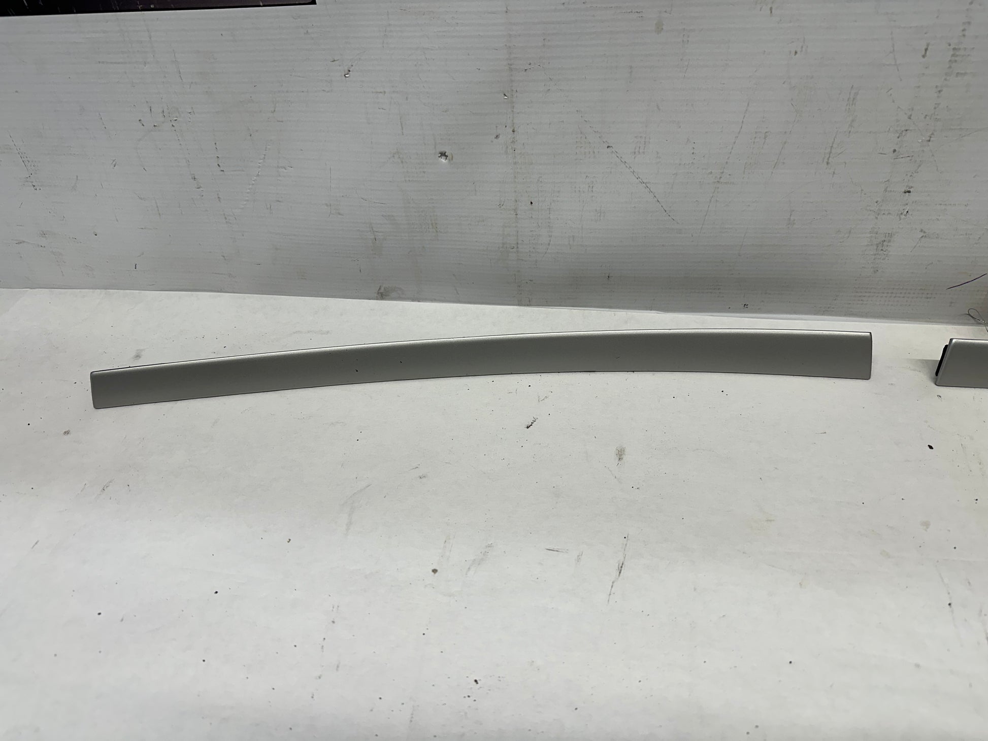 2009 Pontiac G8 GT LH & RH Silver Dash Trim Accent OEM - Day's Parts Yard