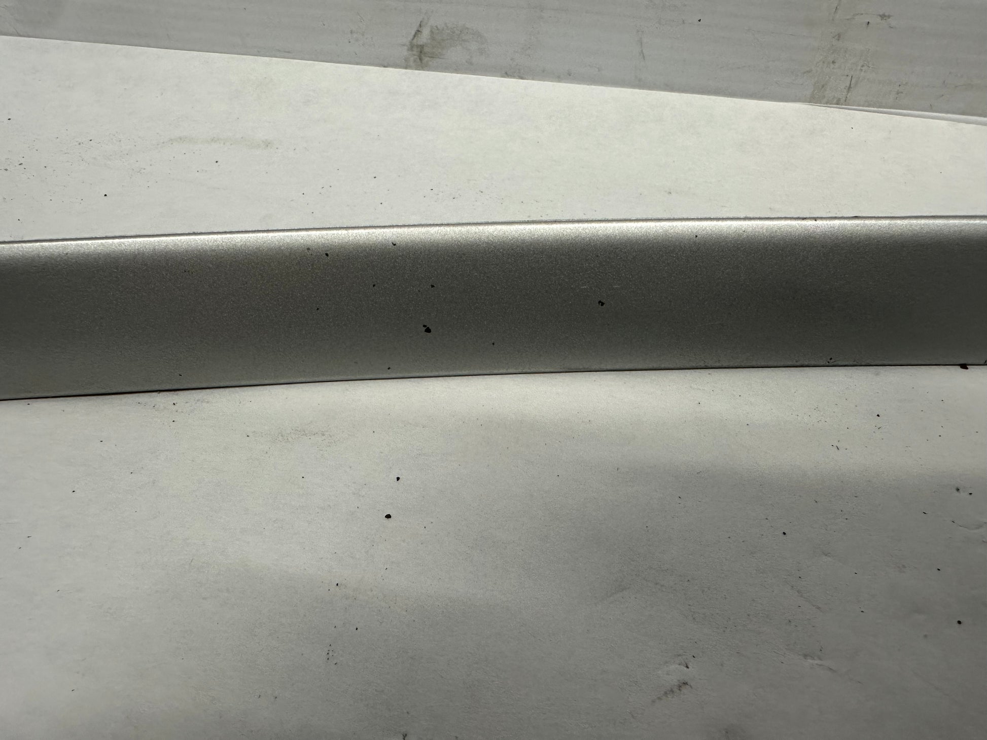 2009 Pontiac G8 GT LH & RH Silver Dash Trim Accent OEM - Day's Parts Yard