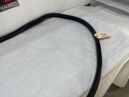 2015 Chevy SS Sedan RH Passenger Front Door Weather Strip Rubber Seal OEM