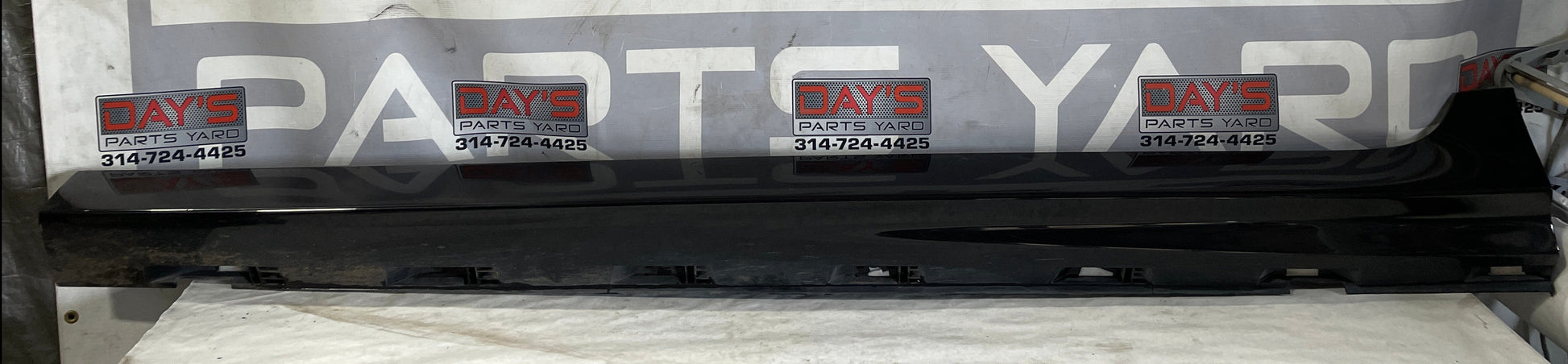 2014 Chevy SS Sedan LH Driver Rocker Molding Panel OEM - Day's Parts Yard