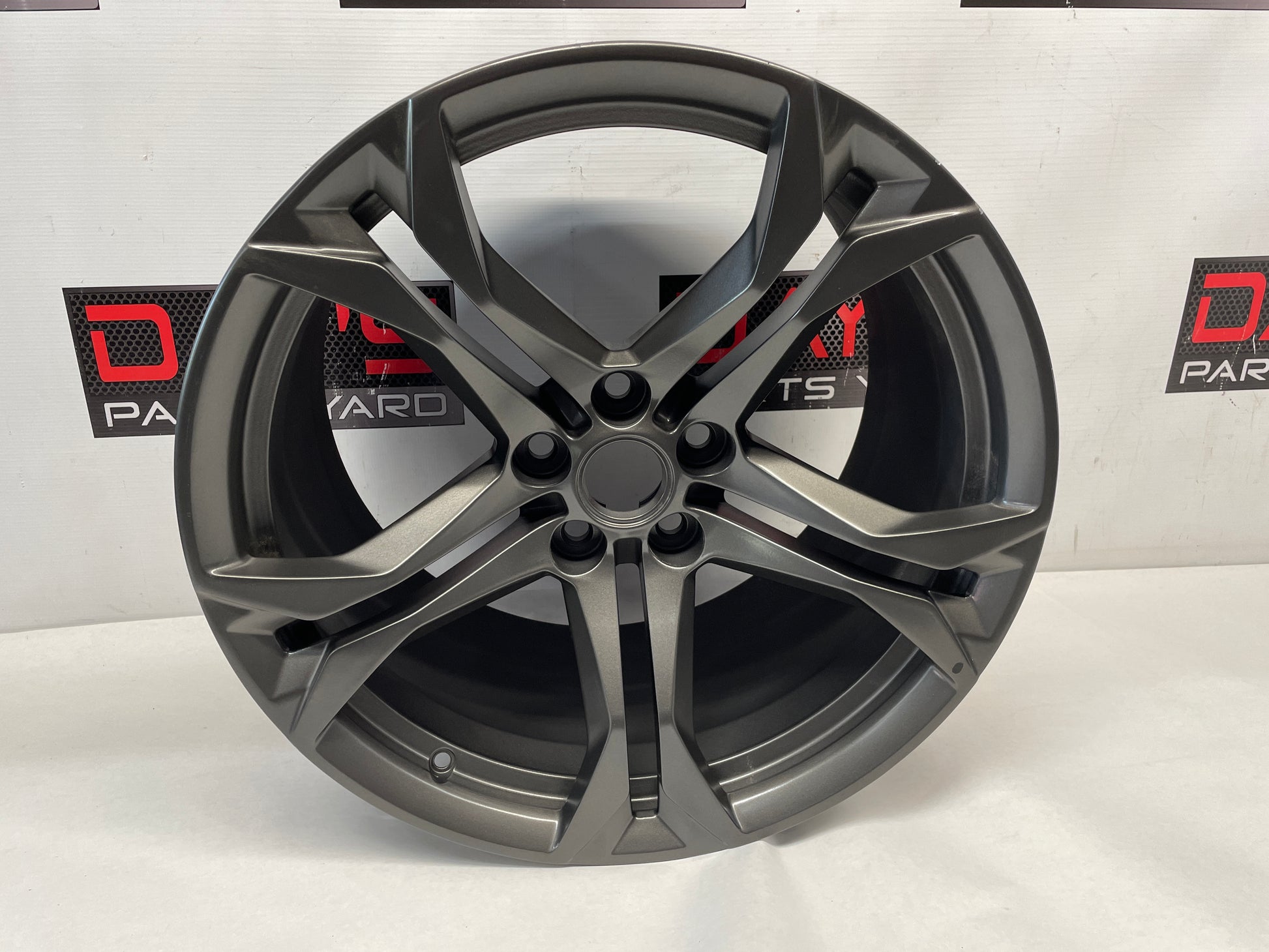 2019 Chevy Camaro SS 1LE Rear Wheel 20X11 23442884 OEM - Day's Parts Yard