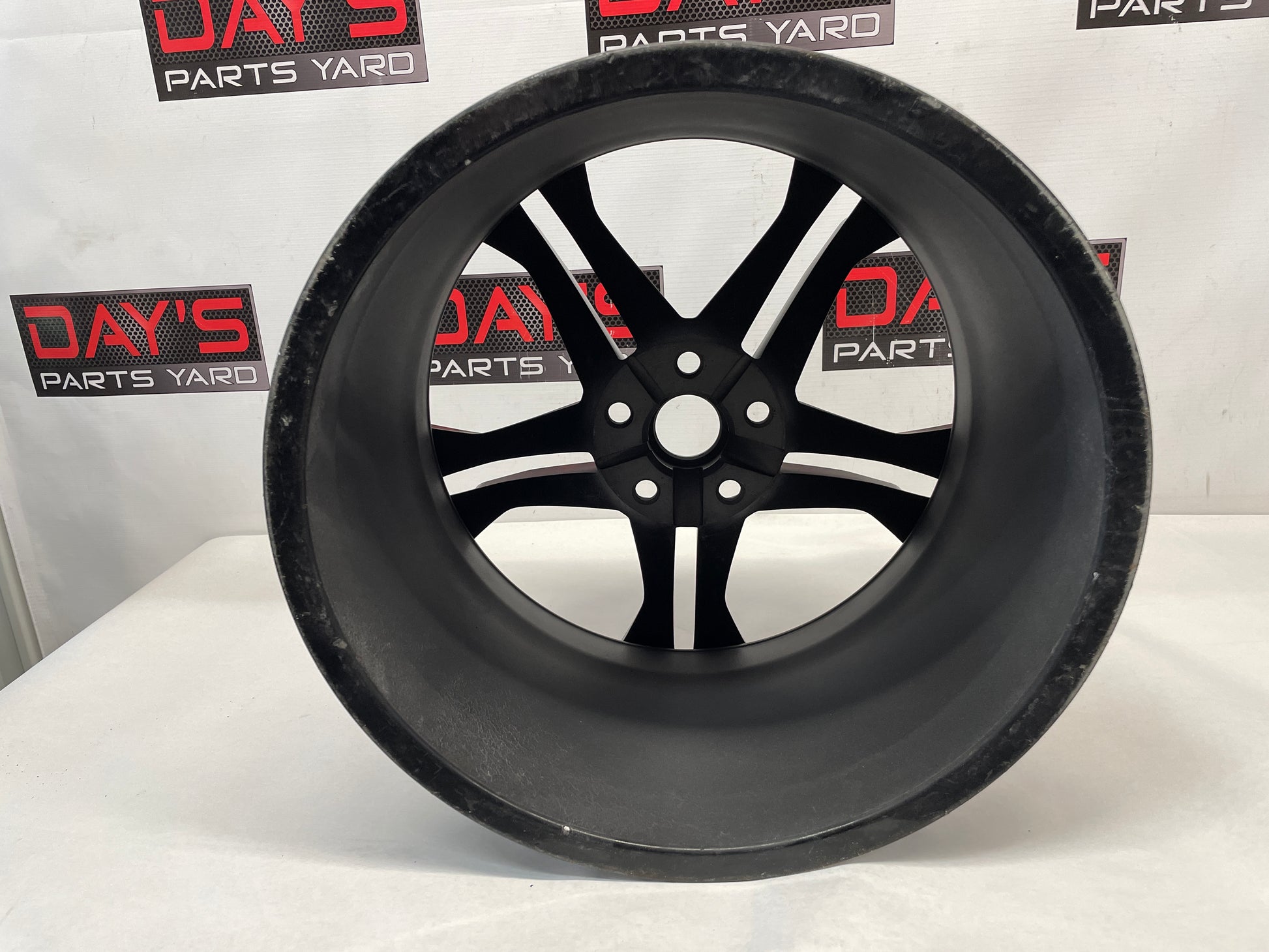 2019 Chevy Camaro SS 1LE Rear Wheel 20X11 23442884 OEM - Day's Parts Yard