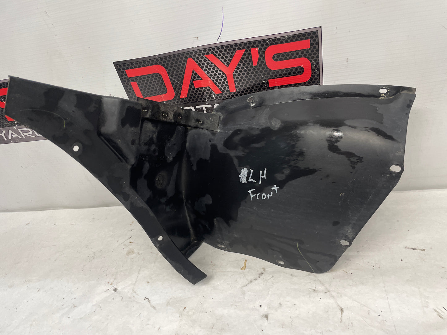 2004 Chevy C5 Corvette LH Driver Front Inner Fender Wheel Well House Liner OEM - Day's Parts Yard