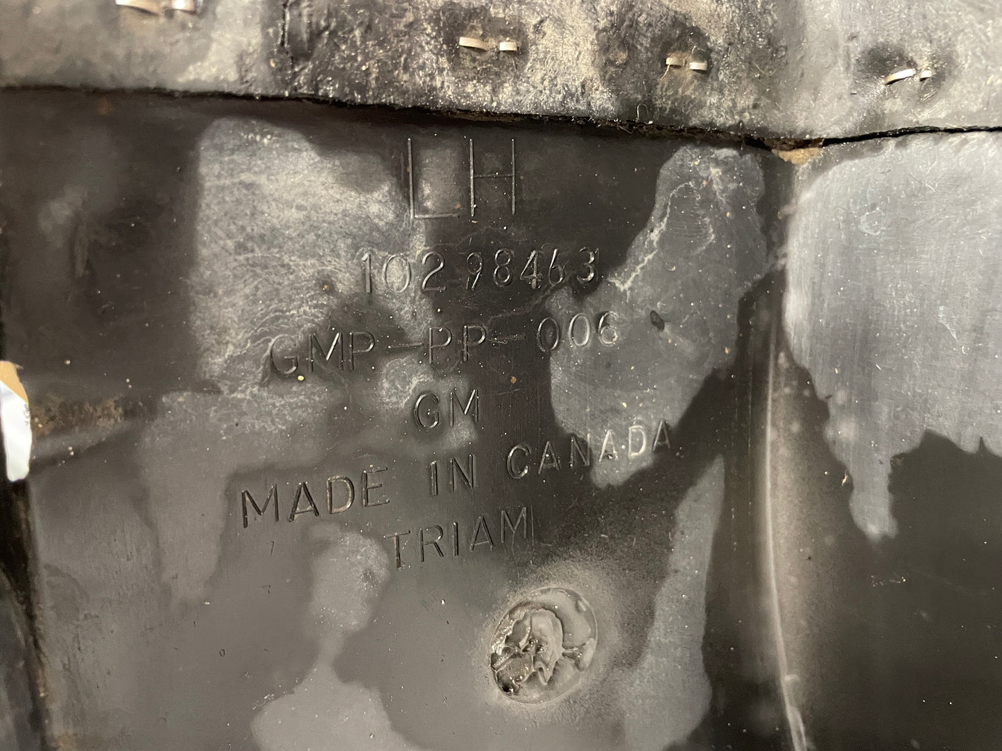 2004 Chevy C5 Corvette LH Driver Front Inner Fender Wheel Well House Liner OEM - Day's Parts Yard