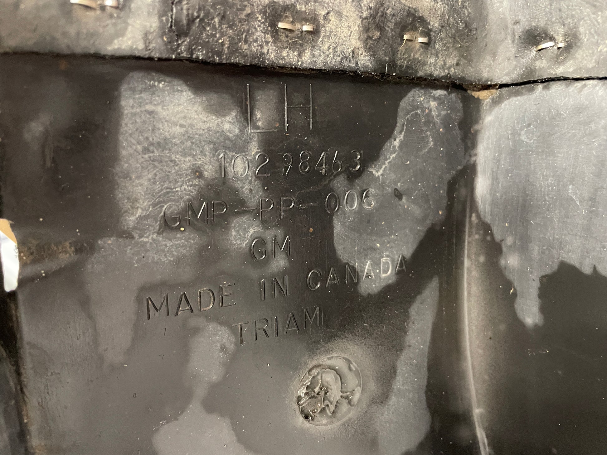 2004 Chevy C5 Corvette LH Driver Front Inner Fender Wheel Well House Liner OEM - Day's Parts Yard