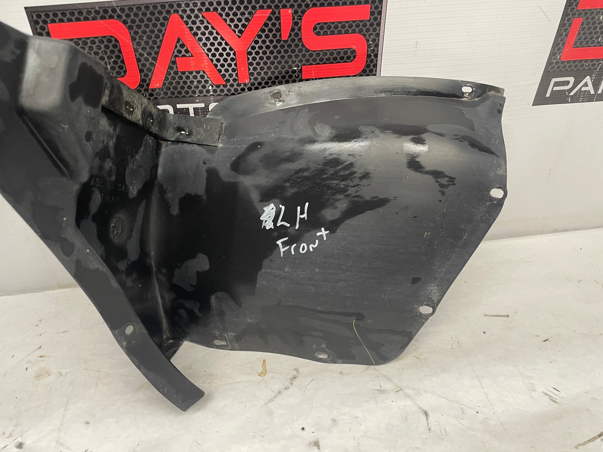 2004 Chevy C5 Corvette LH Driver Front Inner Fender Wheel Well House Liner OEM - Day's Parts Yard