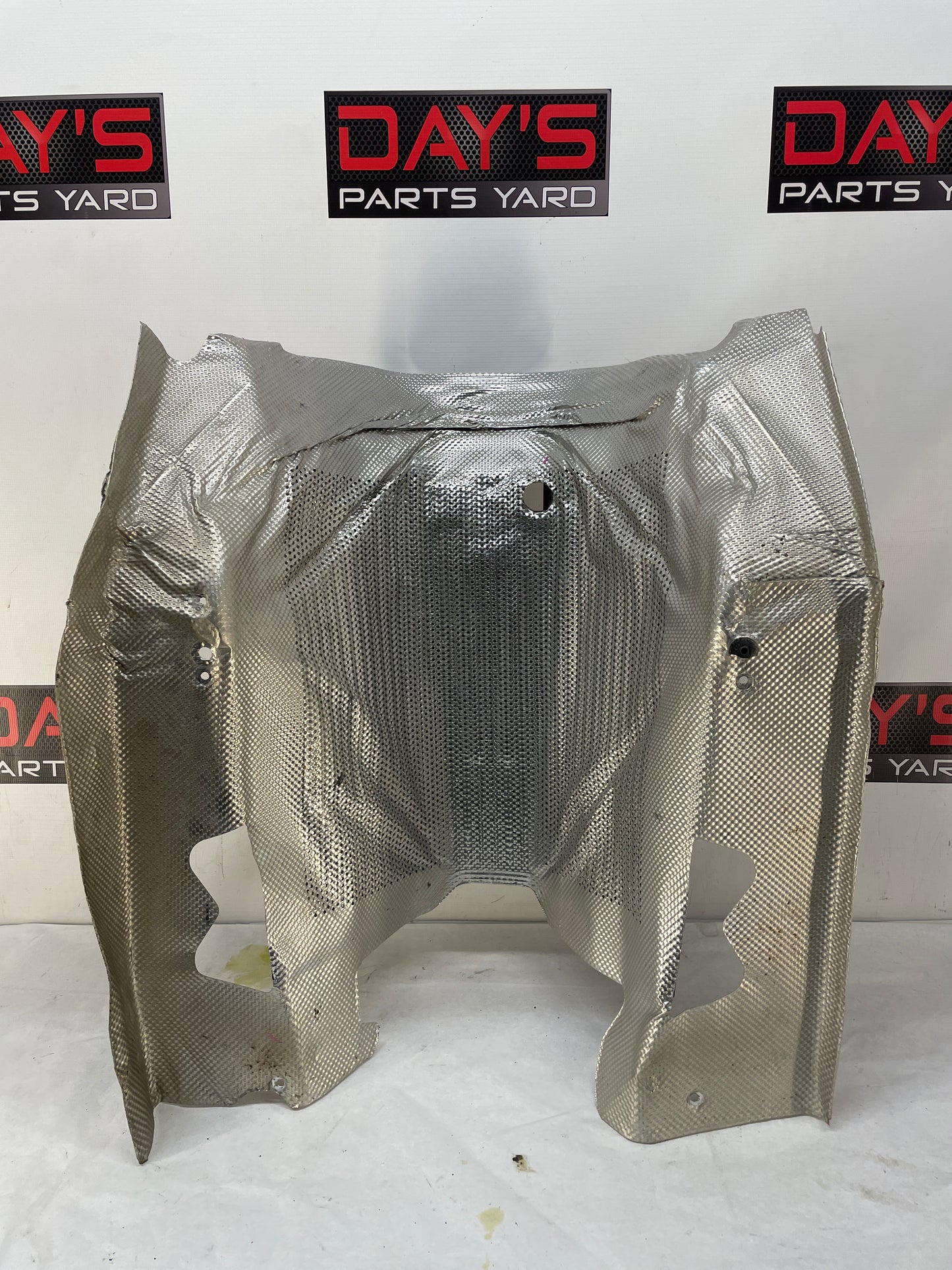 2009 Pontiac G8 GT Transmission Tunnel Exhaust Heat Shield OEM - Day's Parts Yard