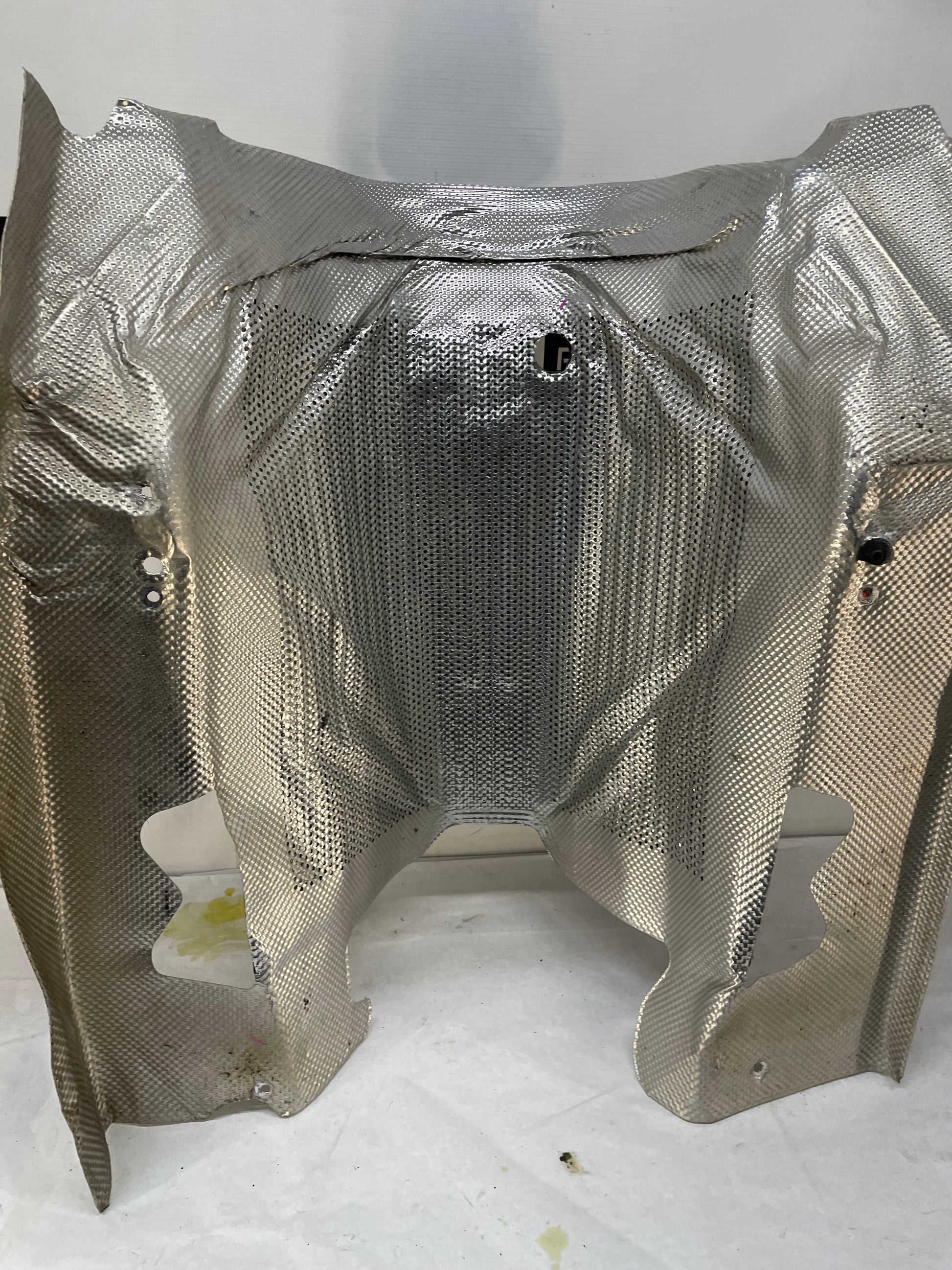 2009 Pontiac G8 GT Transmission Tunnel Exhaust Heat Shield OEM - Day's Parts Yard